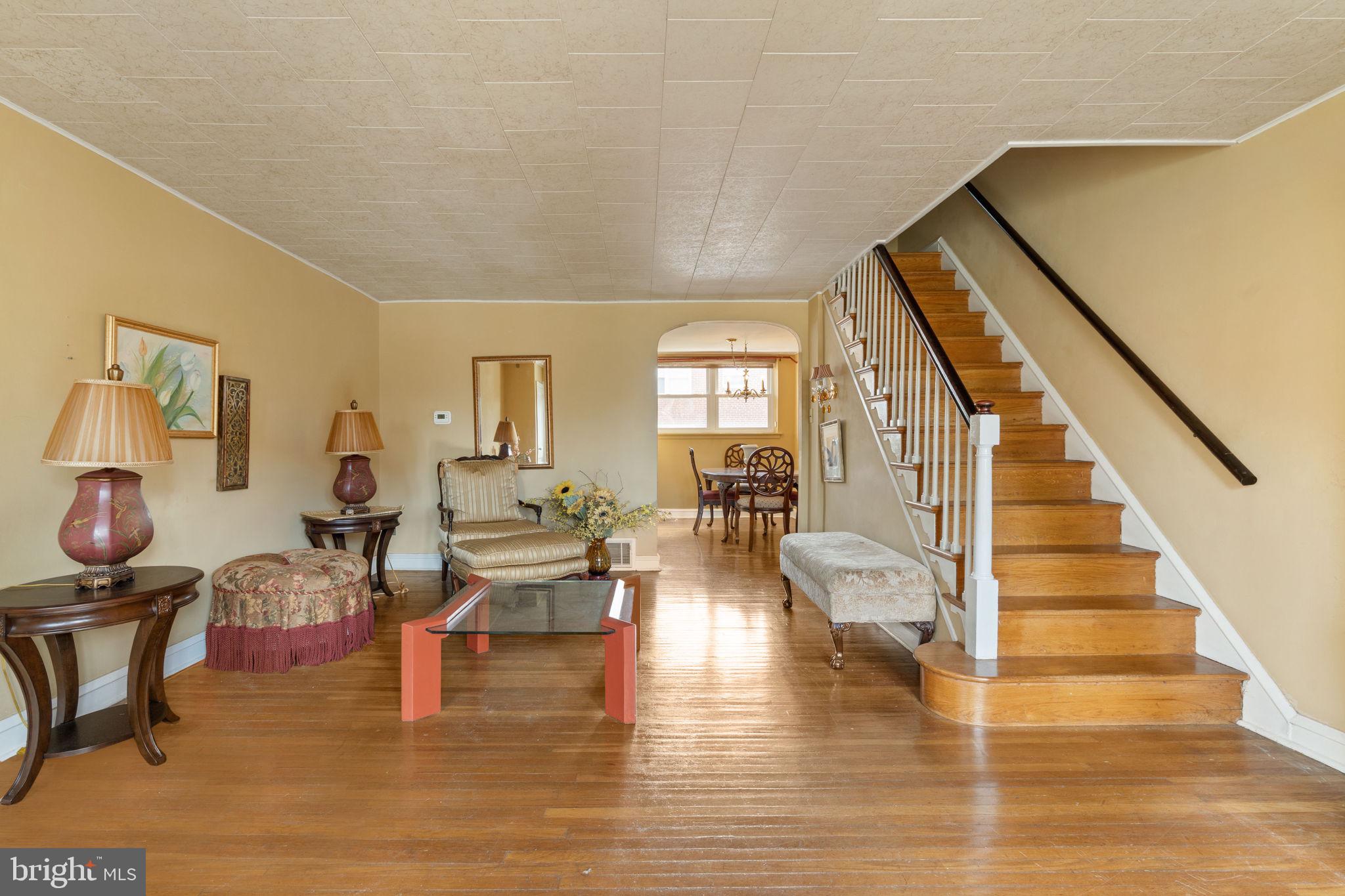 1312 E SHARPNACK STREET