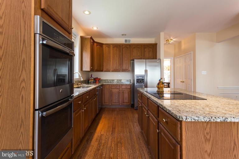 CROSSPOINTE - Residential