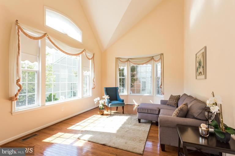 CROSSPOINTE - Residential