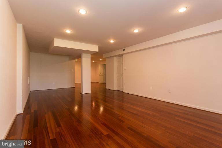 CROSSPOINTE - Residential