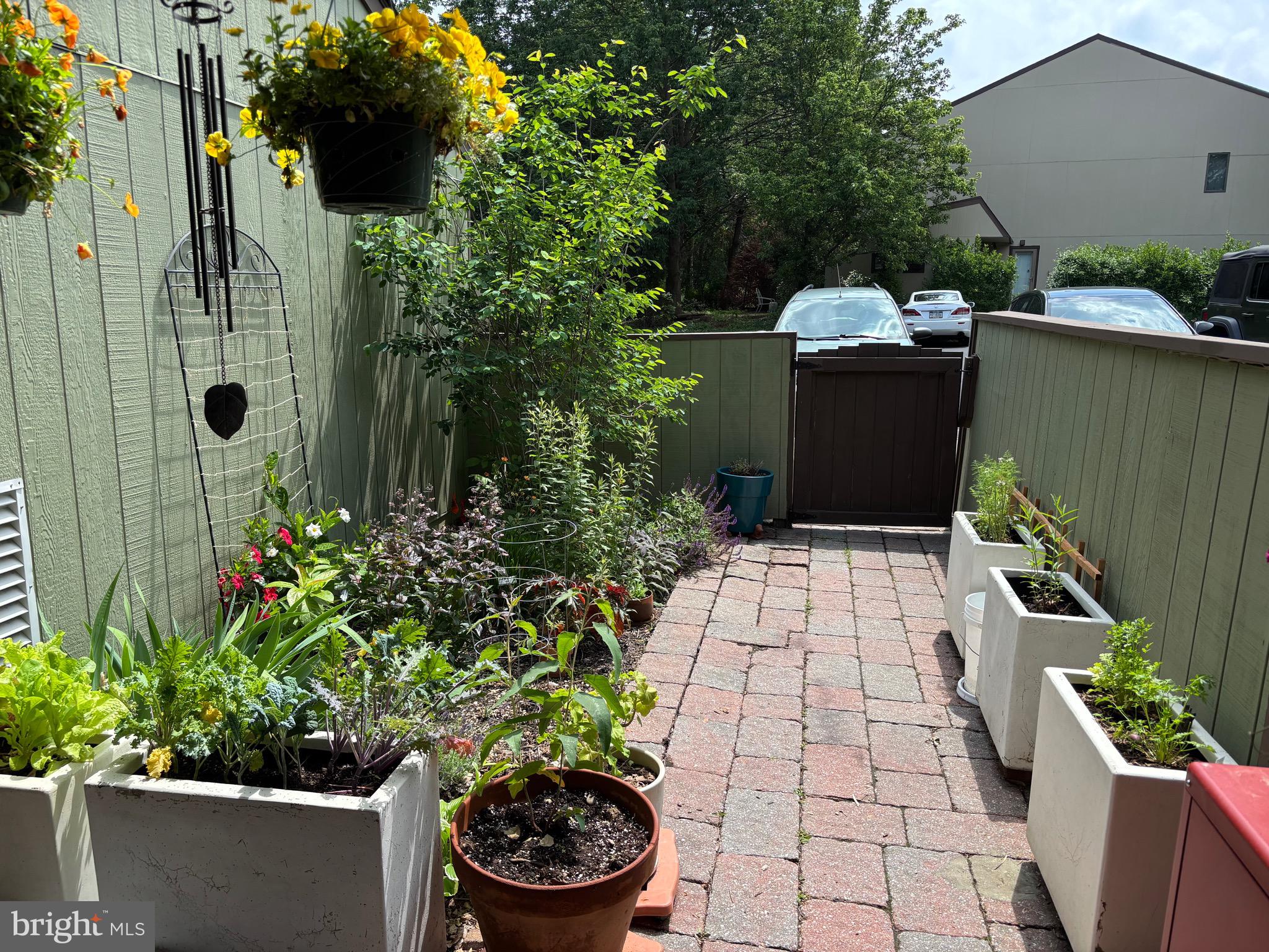 VILLAGE II - Residential