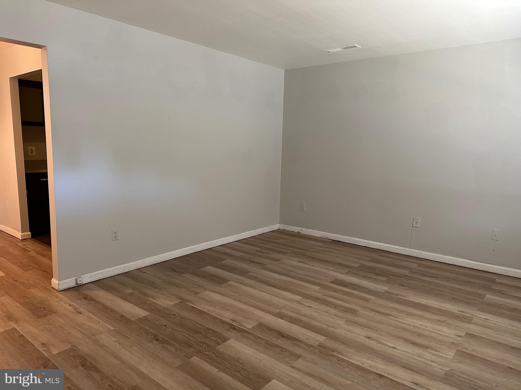 CHARLESTOWNE VILLAGE - Residential