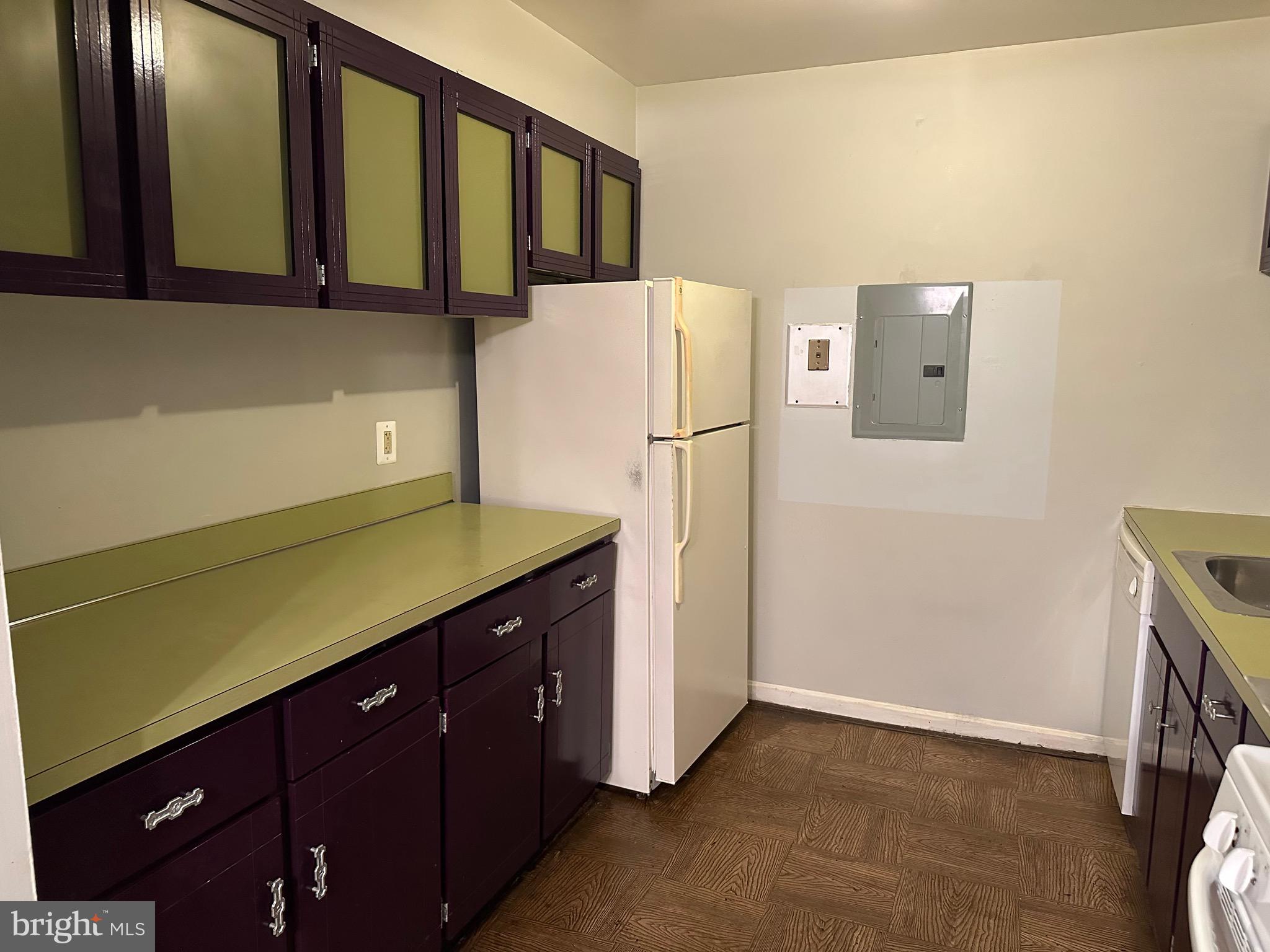 CHARLESTOWNE VILLAGE - Residential