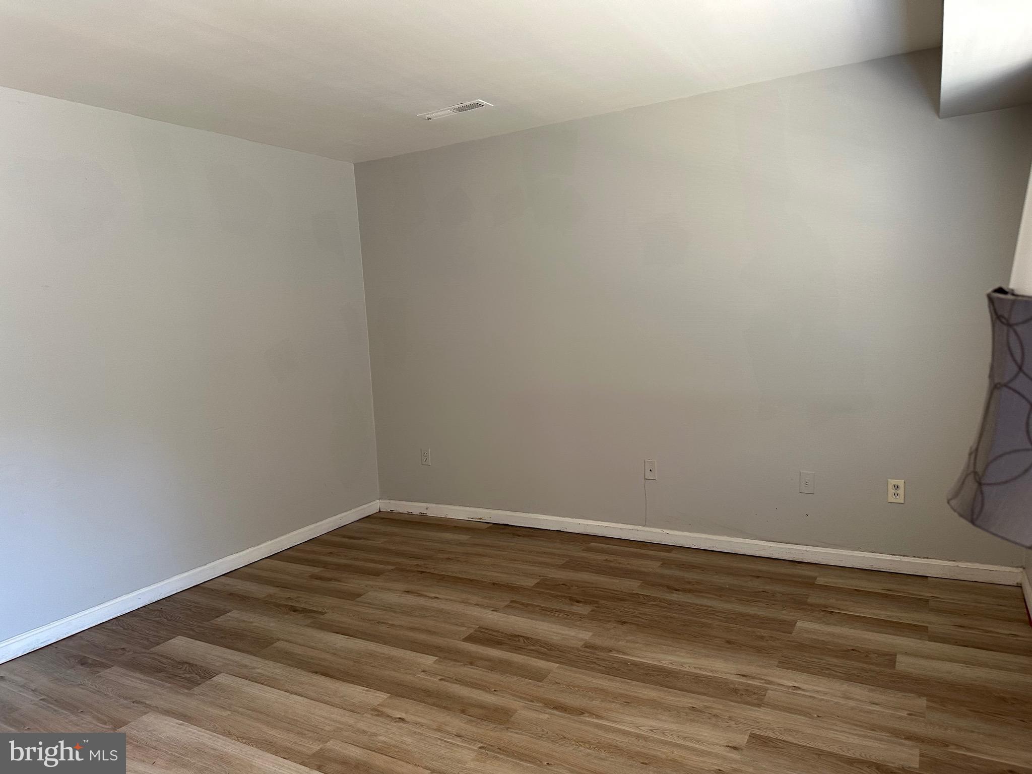 CHARLESTOWNE VILLAGE - Residential