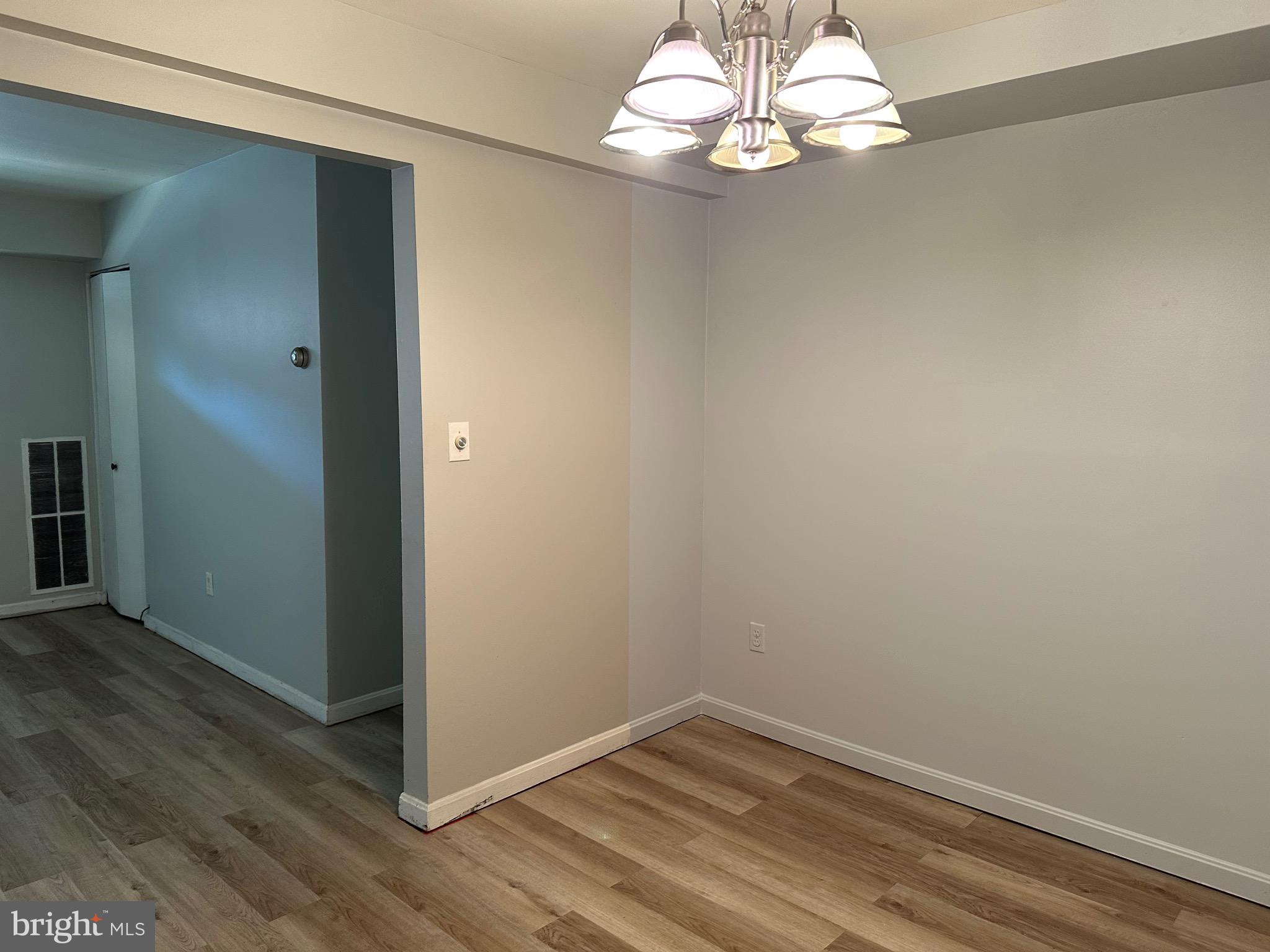 CHARLESTOWNE VILLAGE - Residential