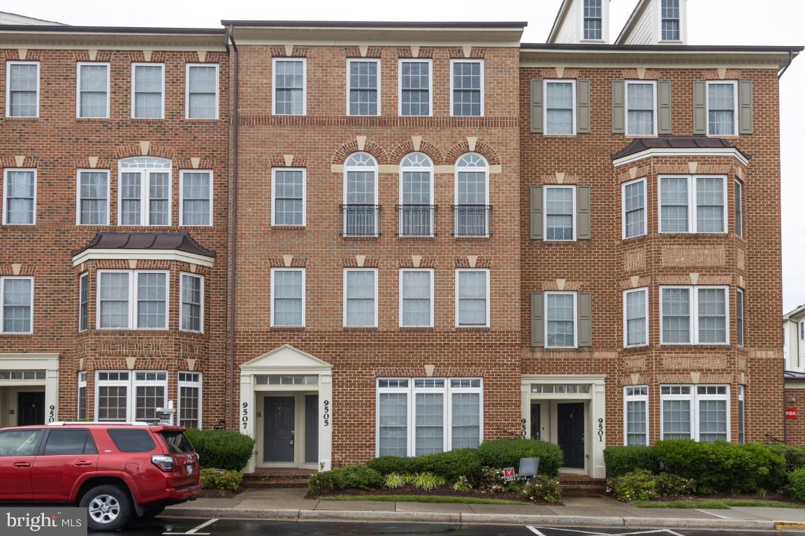 VILLAGES OF URBANA - Residential