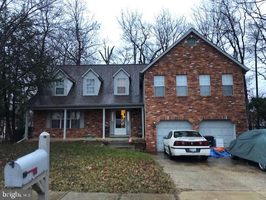 Lovely detached split level in need of new owner. Located at the end of a street, boasts very large master bedroom suite with bathroom, granite counter tops, hardwood floors on most areas of the main level, bar in basement, two car garage and much more. ..needs mainly paint and carpet replacement.