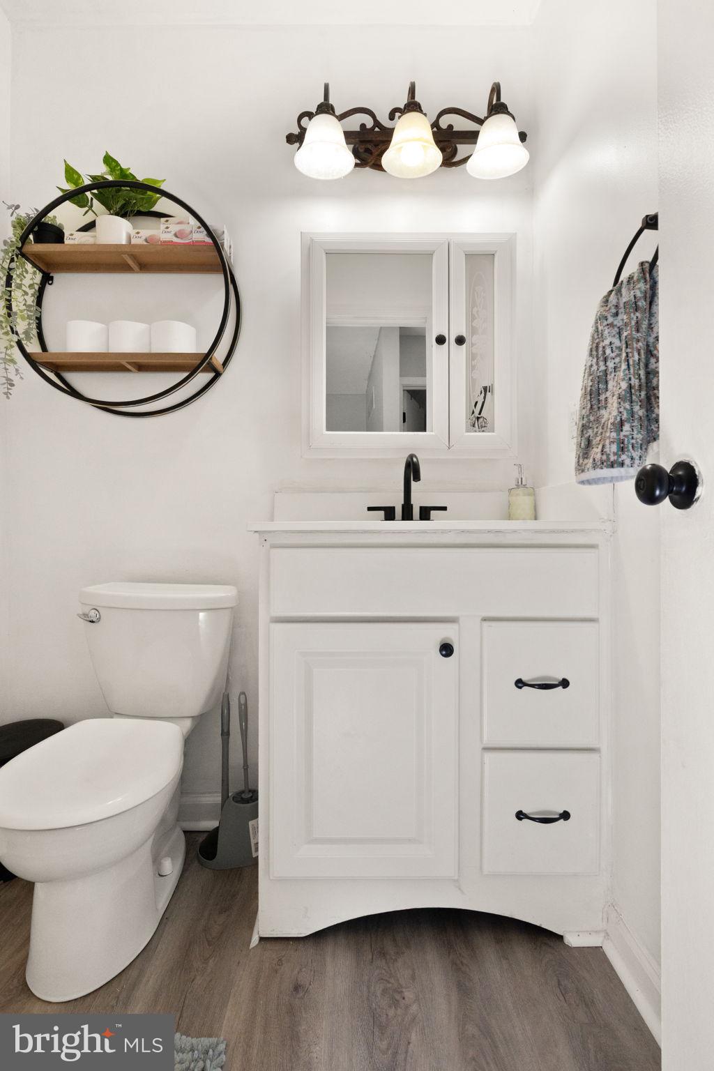 WOODSDALE MANOR - Residential