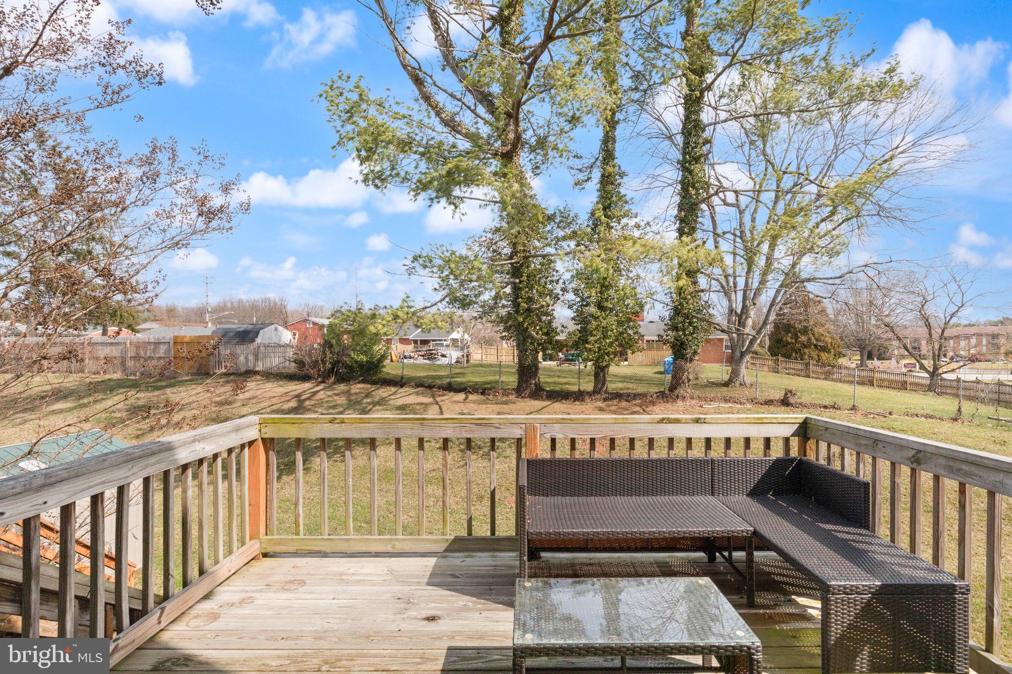 WOODSDALE MANOR - Residential