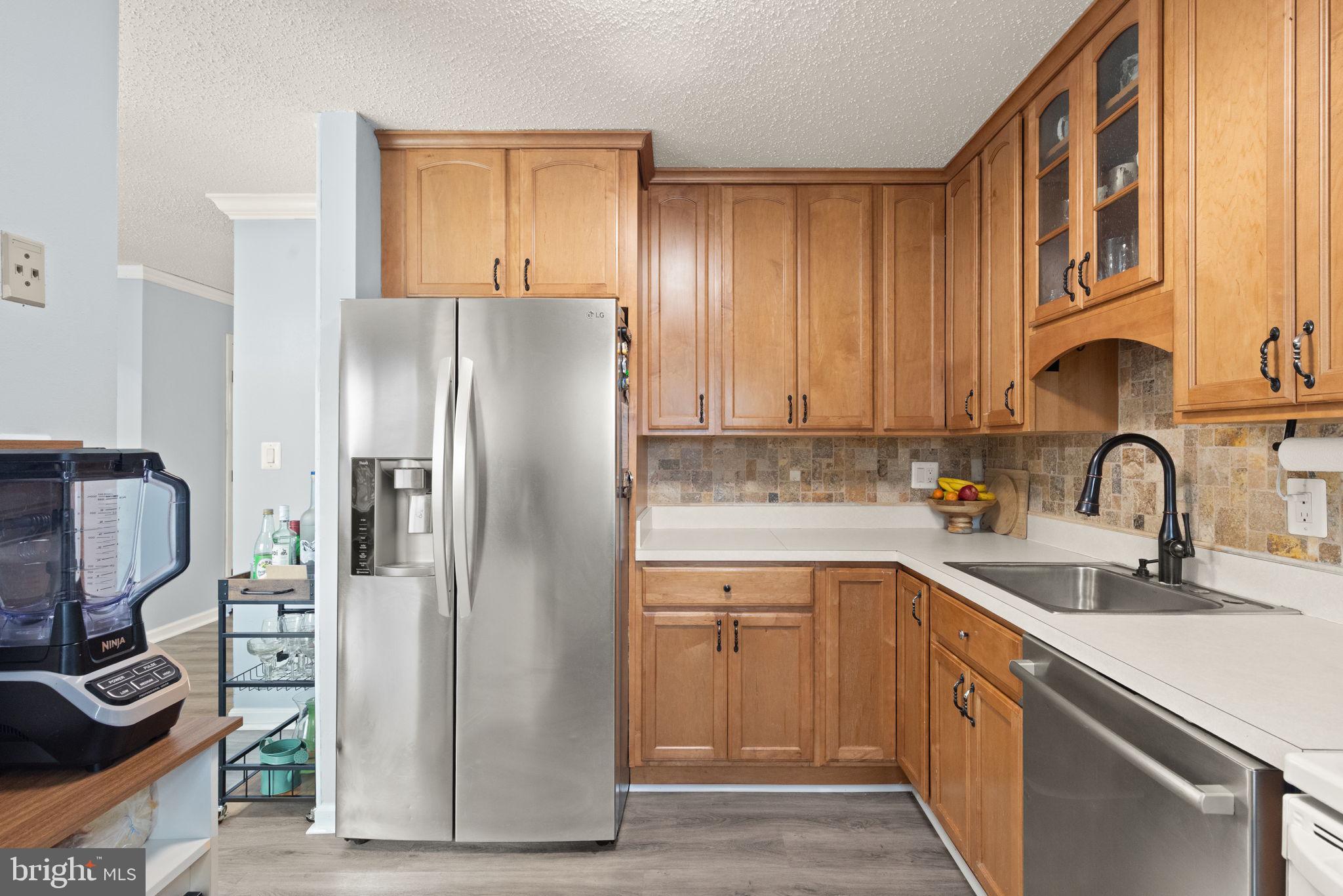 WOODSDALE MANOR - Residential