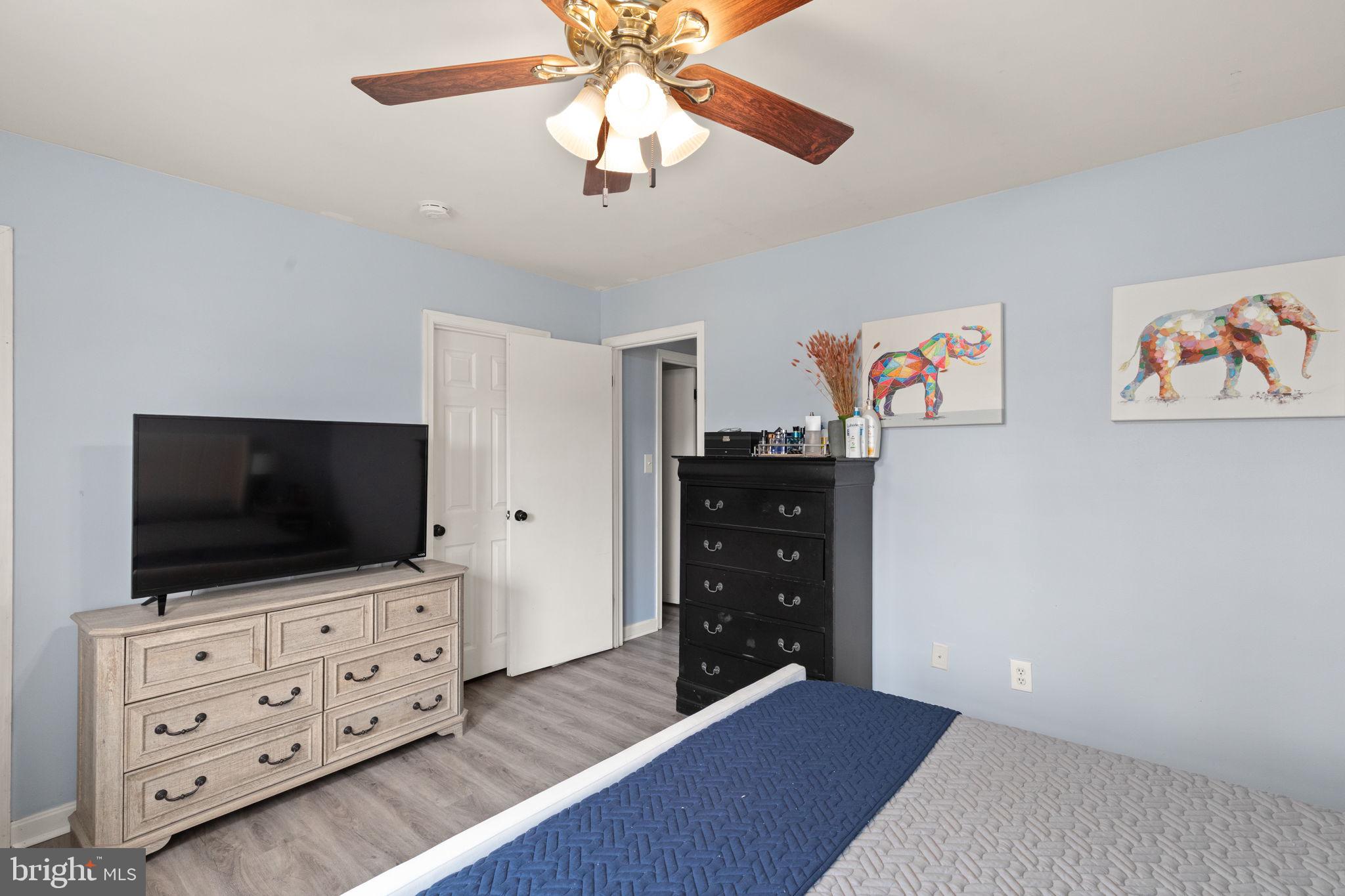 WOODSDALE MANOR - Residential