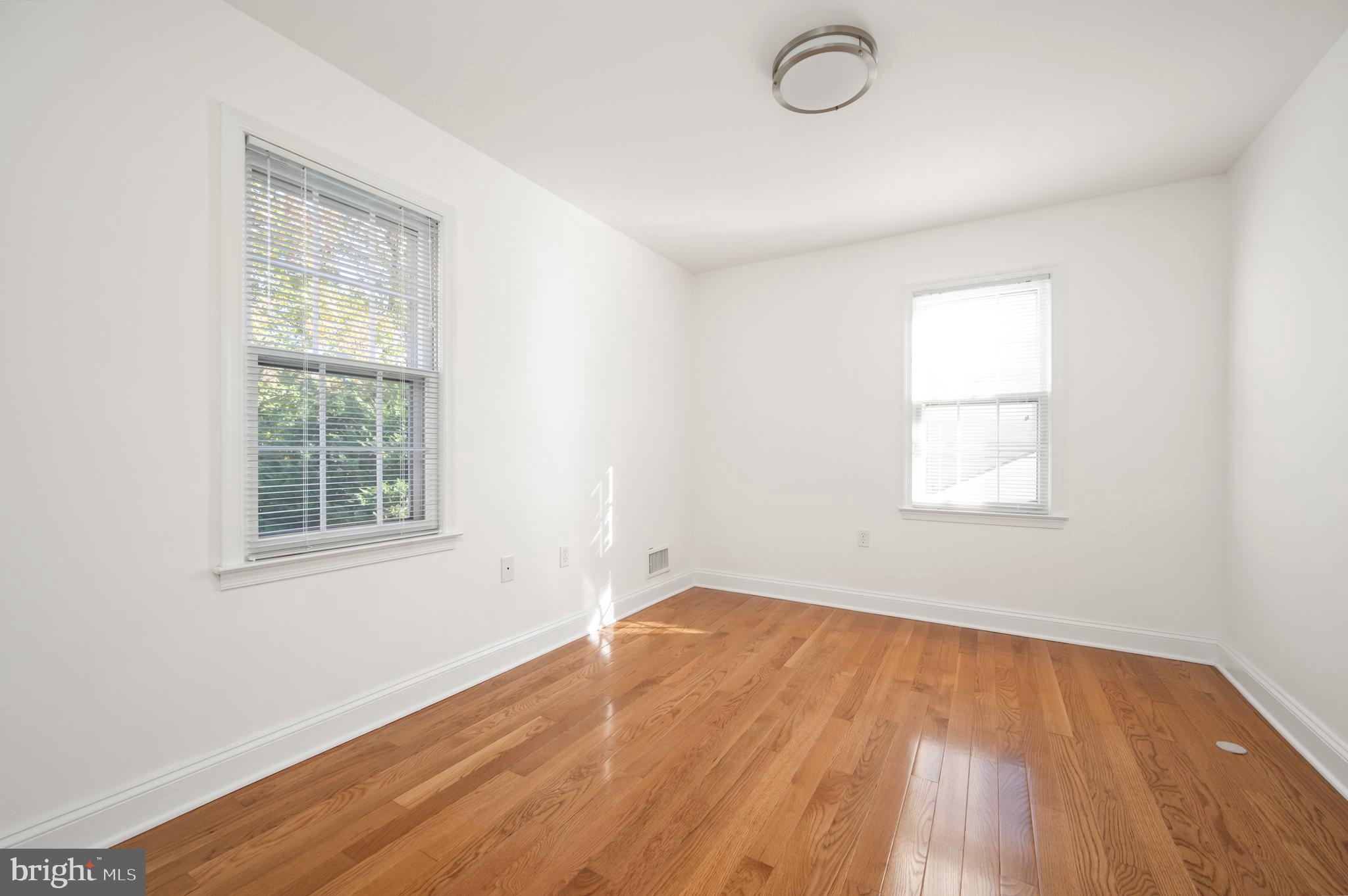 TIMOTHY PARK - Residential