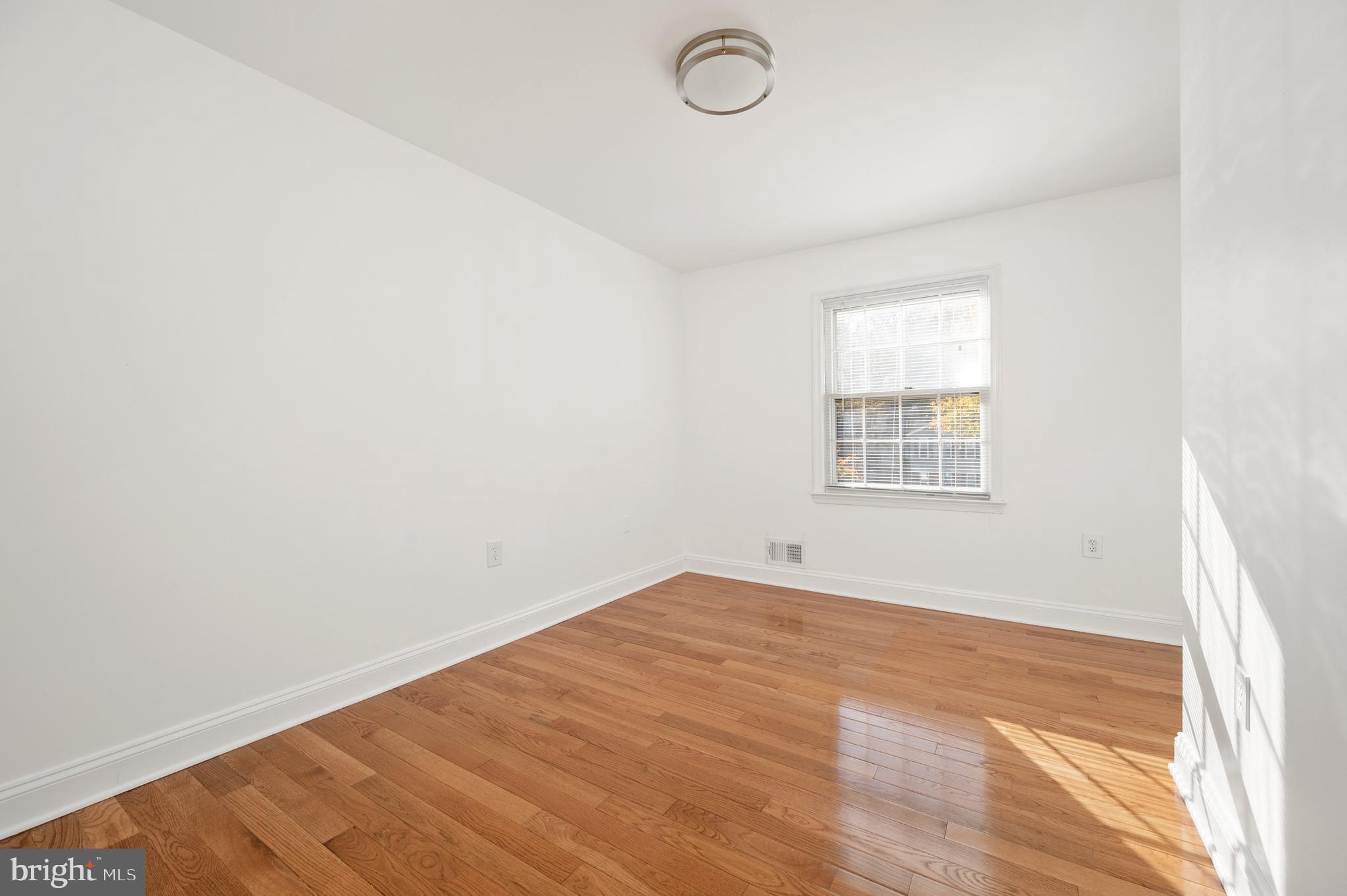 TIMOTHY PARK - Residential