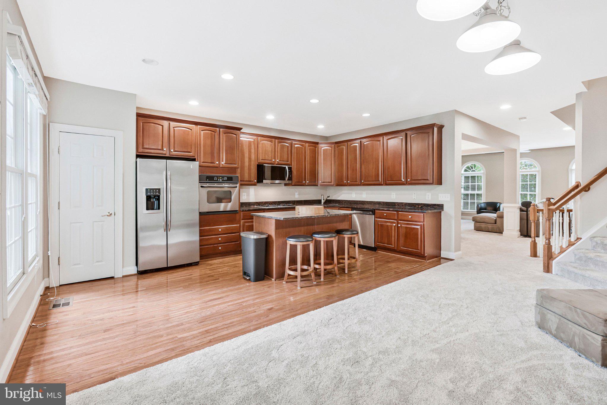 8313 DOCKRAY COURT