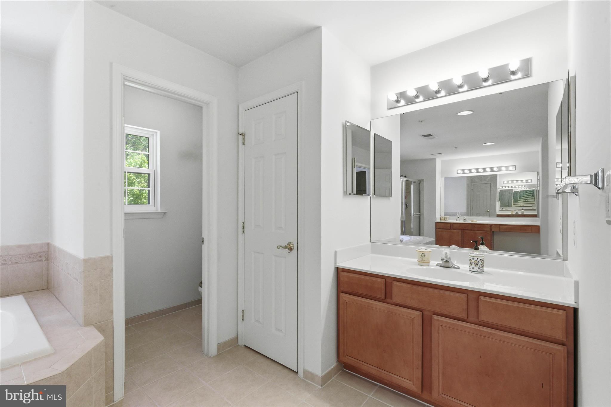 POPLAR HILL - Residential
