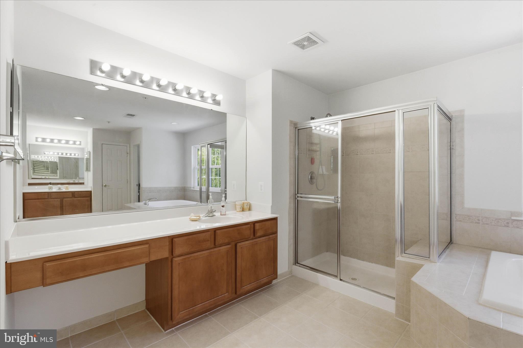 POPLAR HILL - Residential