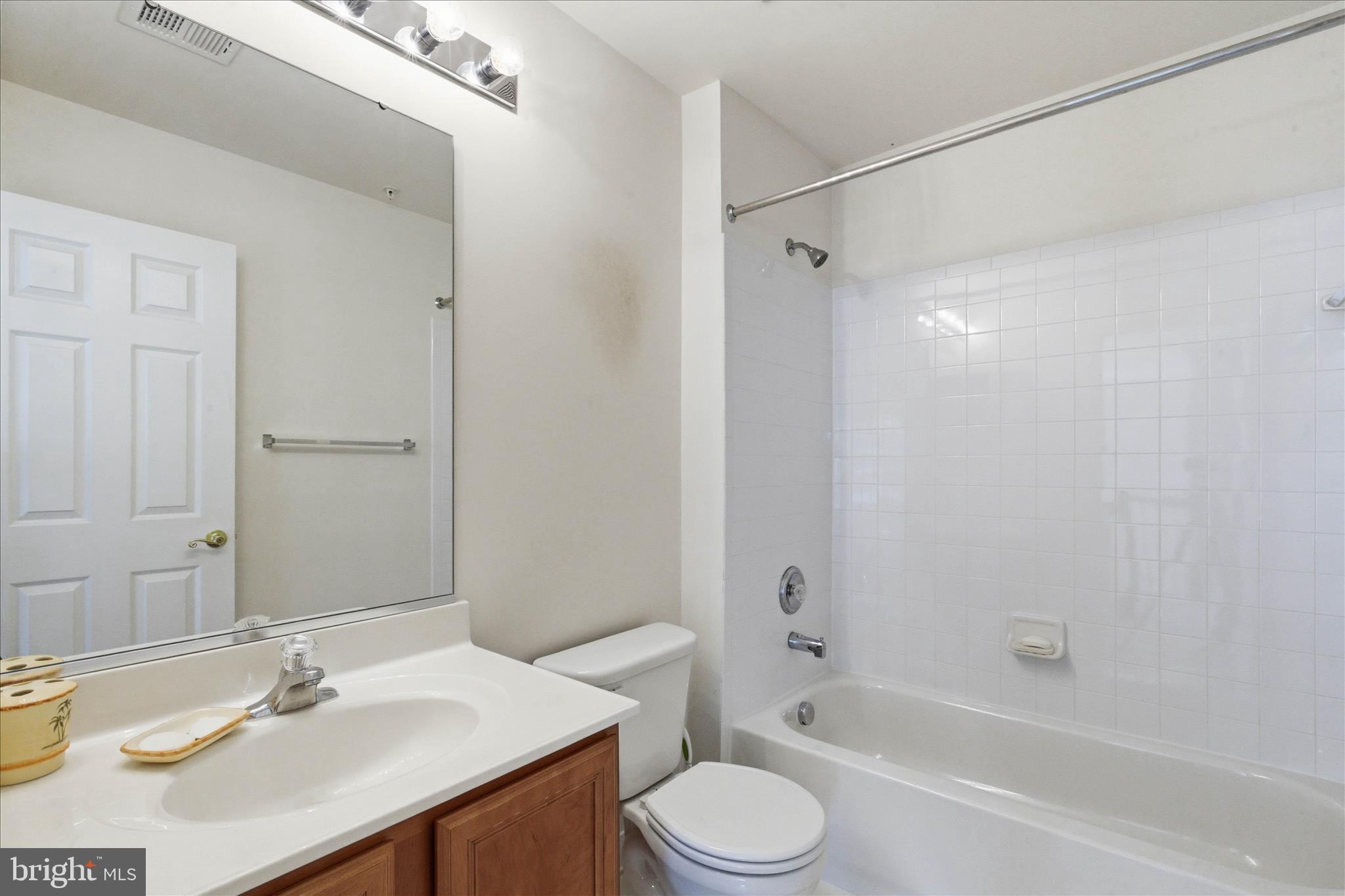 POPLAR HILL - Residential