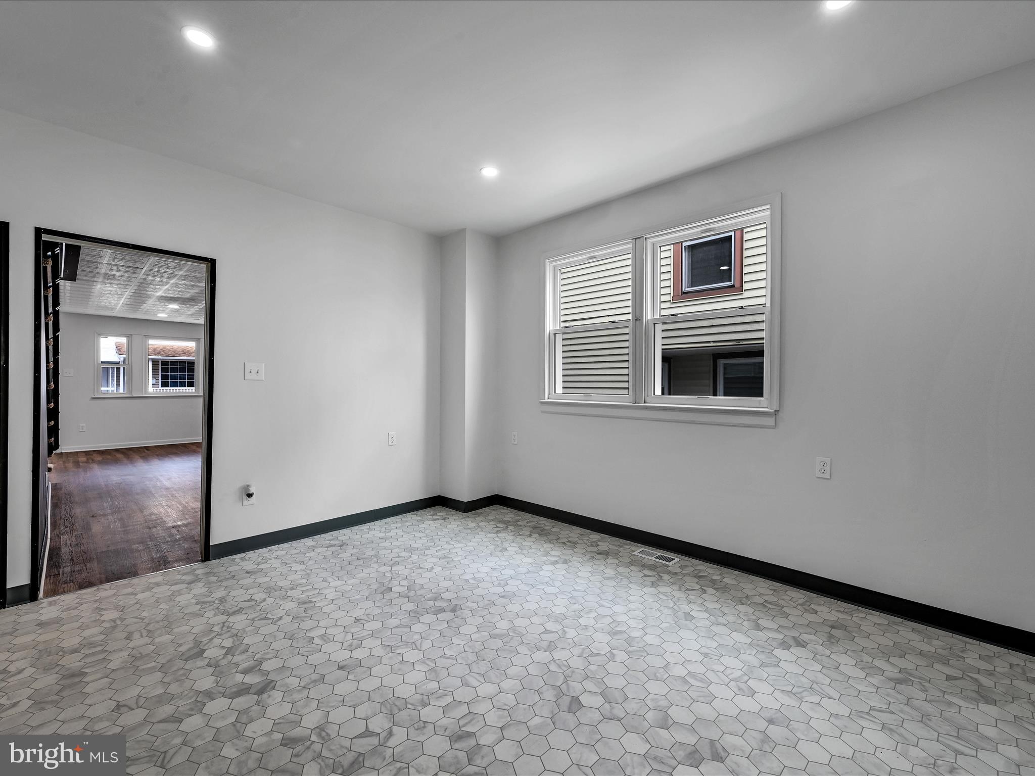 LEBANON CITY - Residential