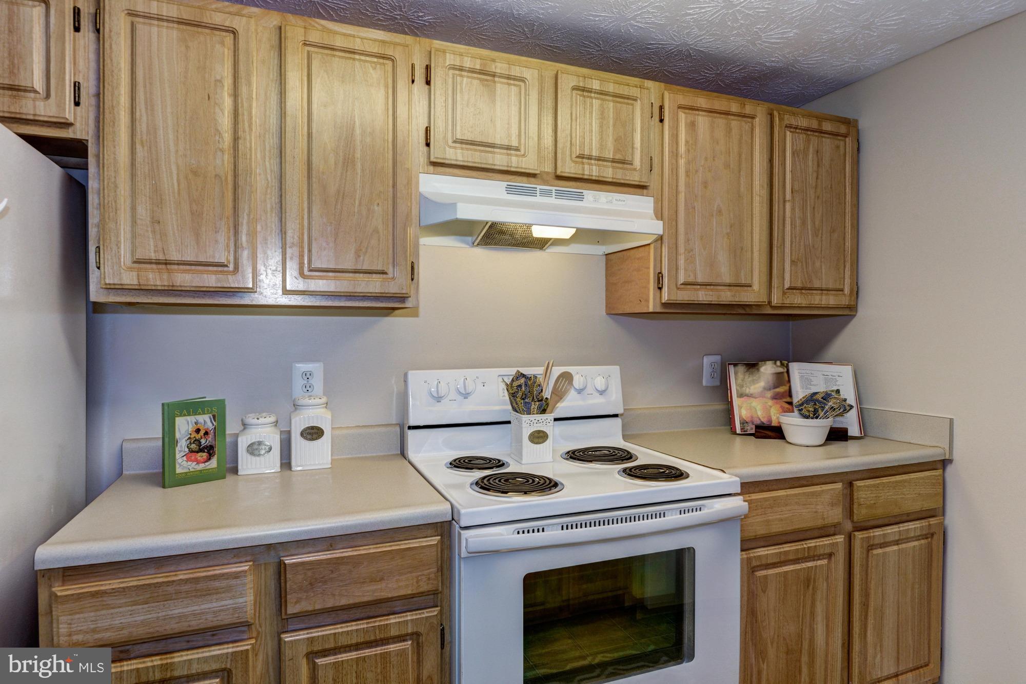 CLARY'S FOREST - Residential Lease