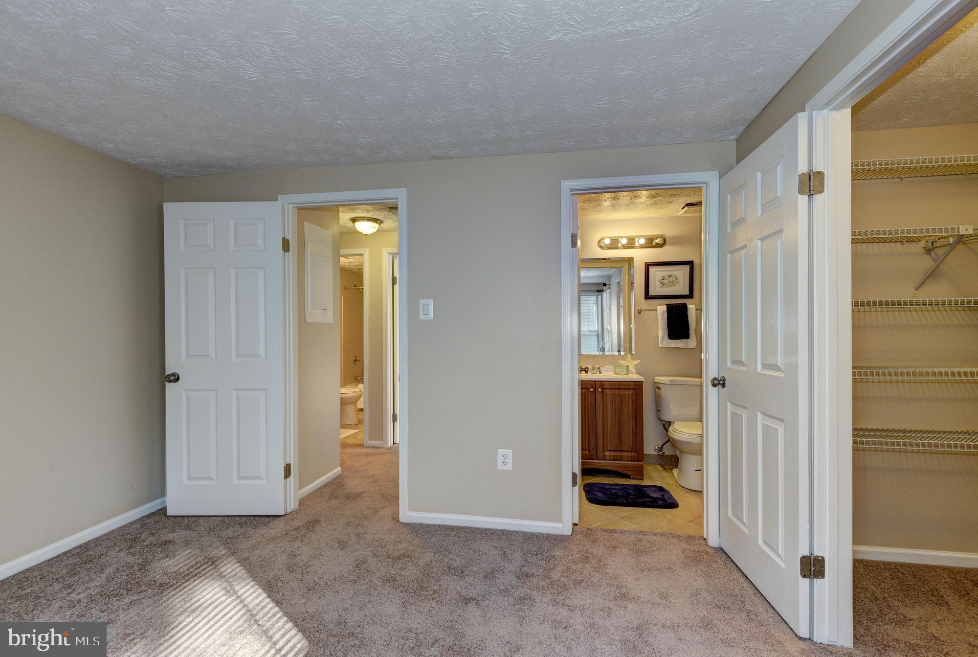 CLARY'S FOREST - Residential Lease