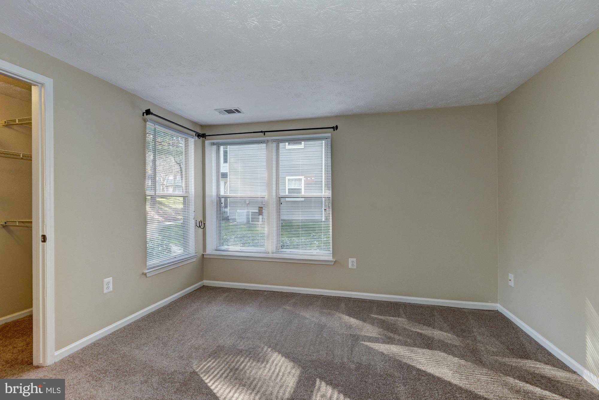 CLARY'S FOREST - Residential Lease