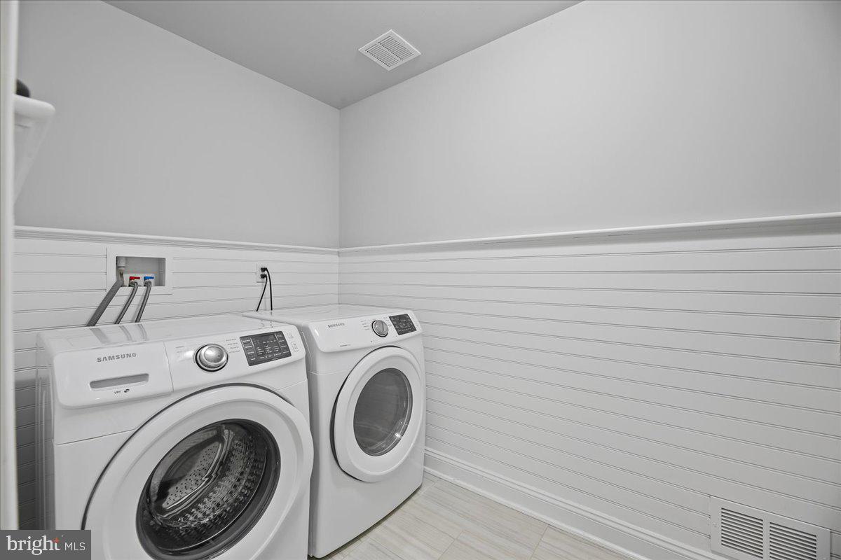 PRINCETON CENTER - Residential