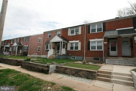 Townhouse For Sale - 916 Dover Avenue<br/> ELSMERE, DE 19805