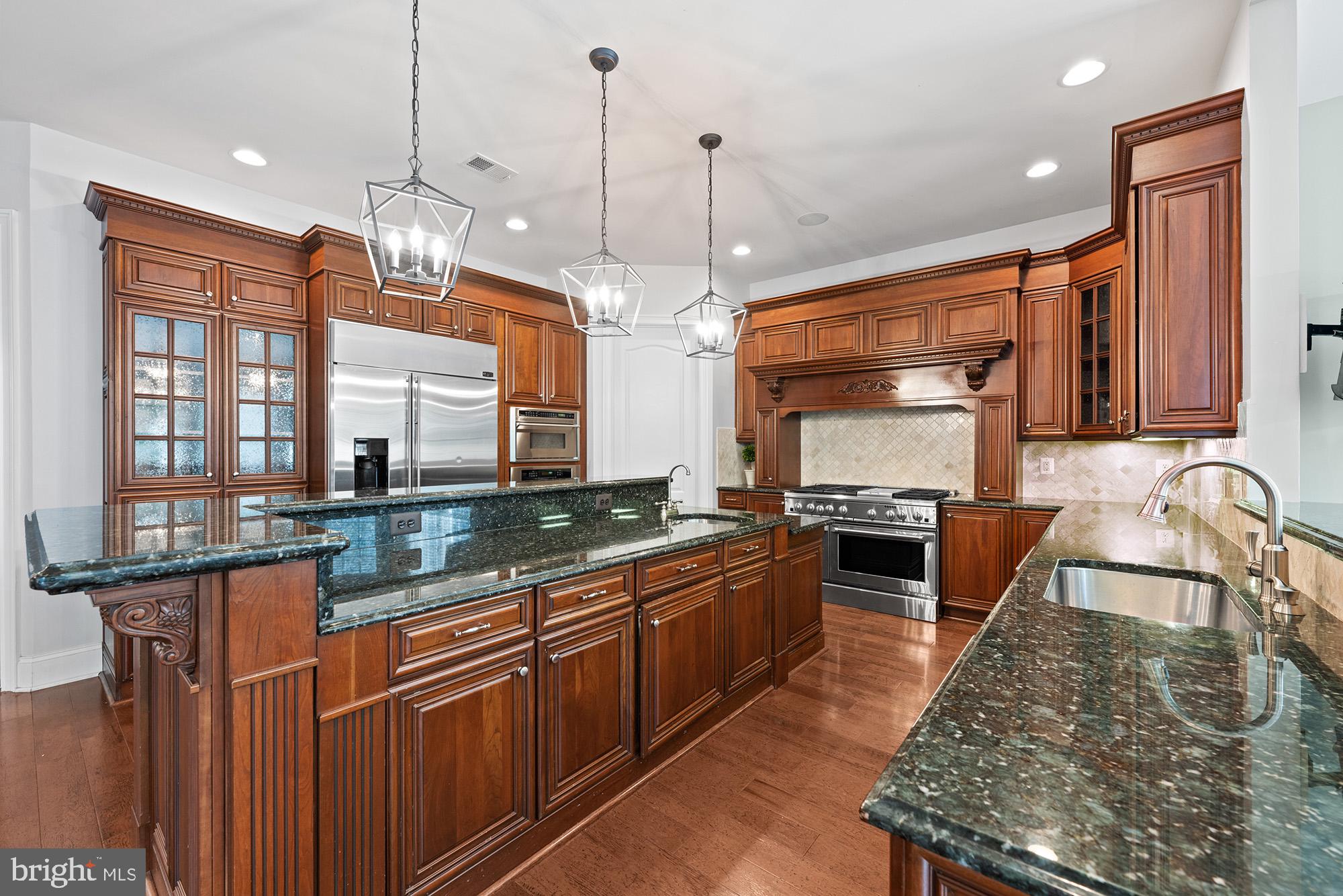 BELMONT COUNTRY CLUB - Residential