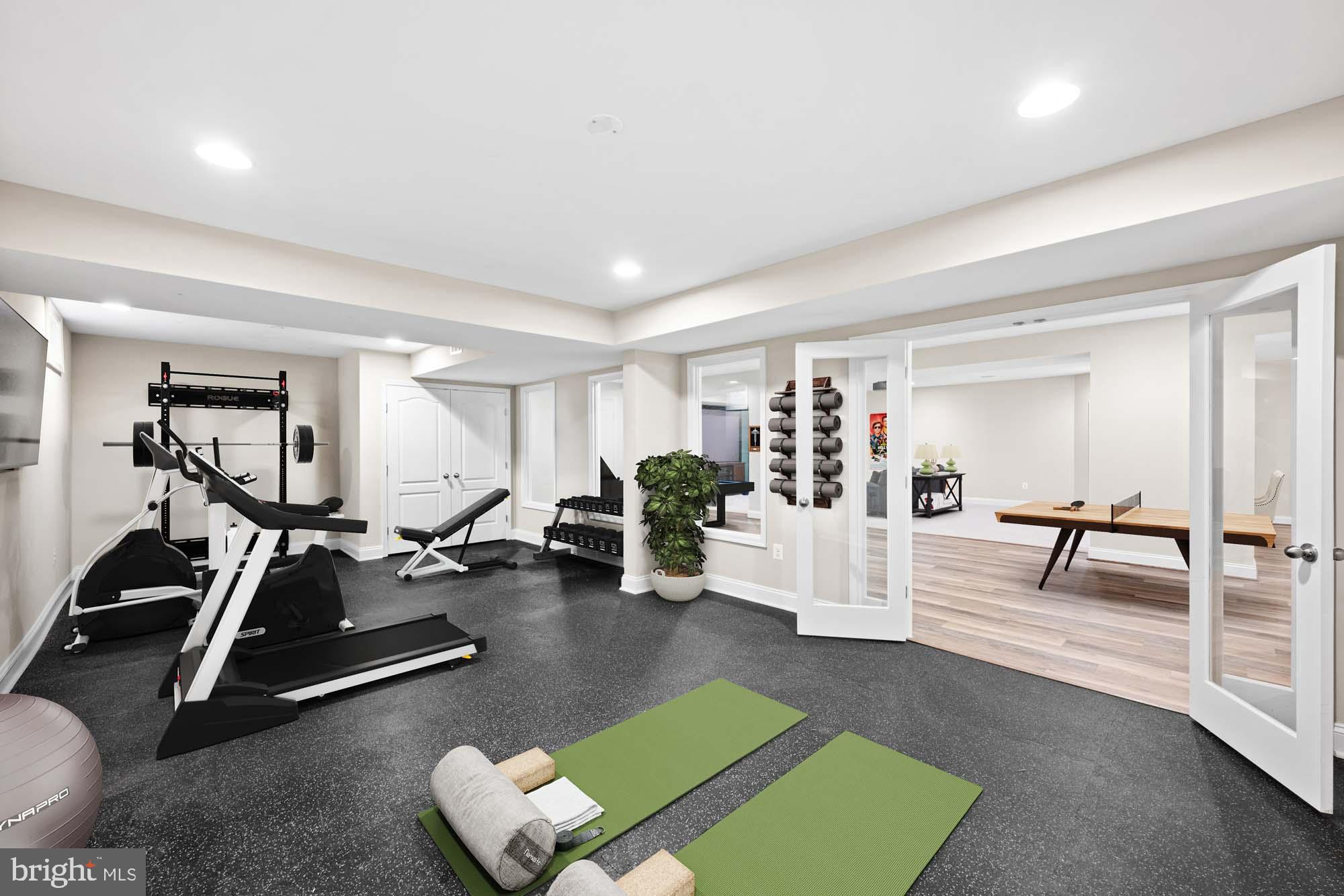 BELMONT COUNTRY CLUB - Residential