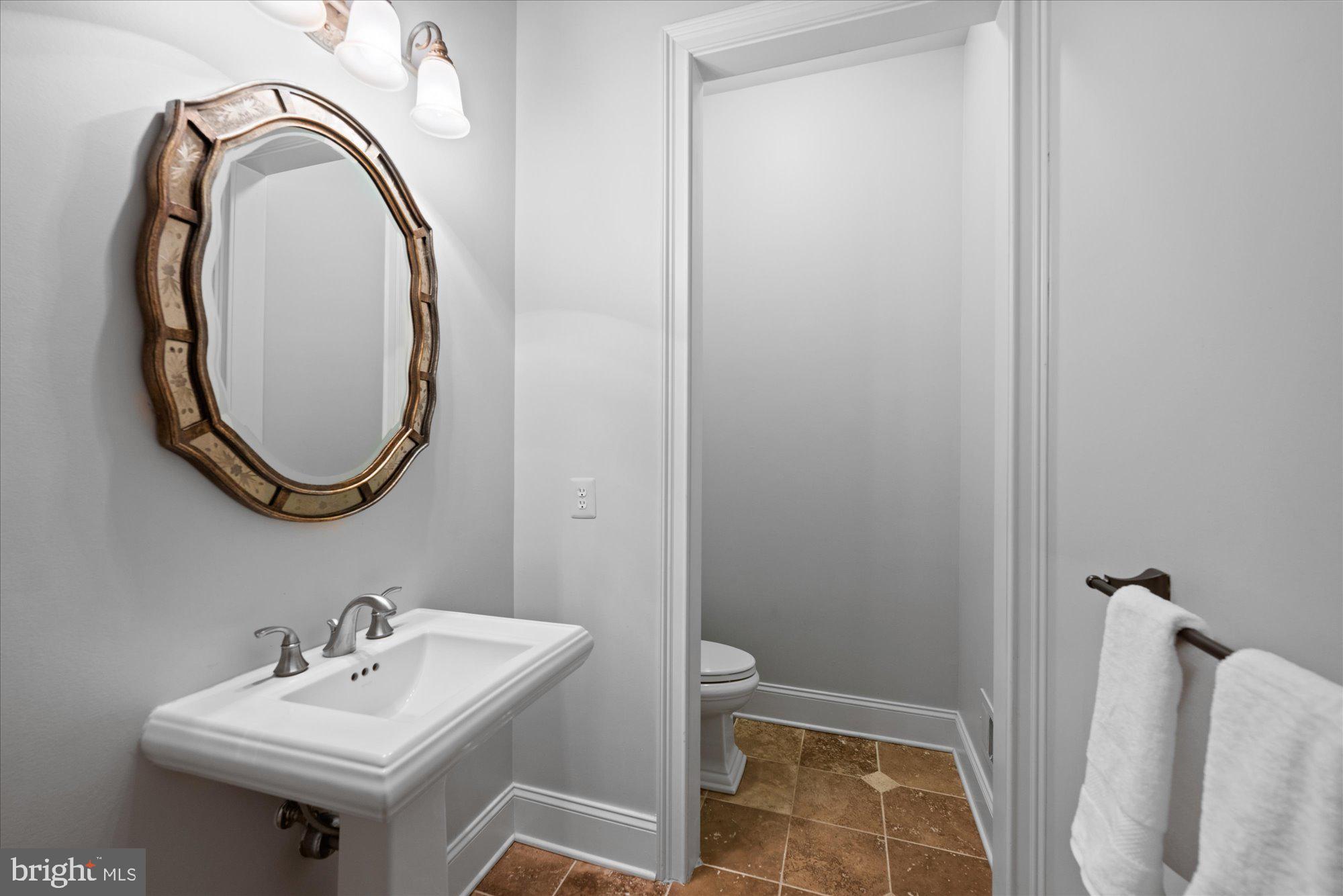 BELMONT COUNTRY CLUB - Residential