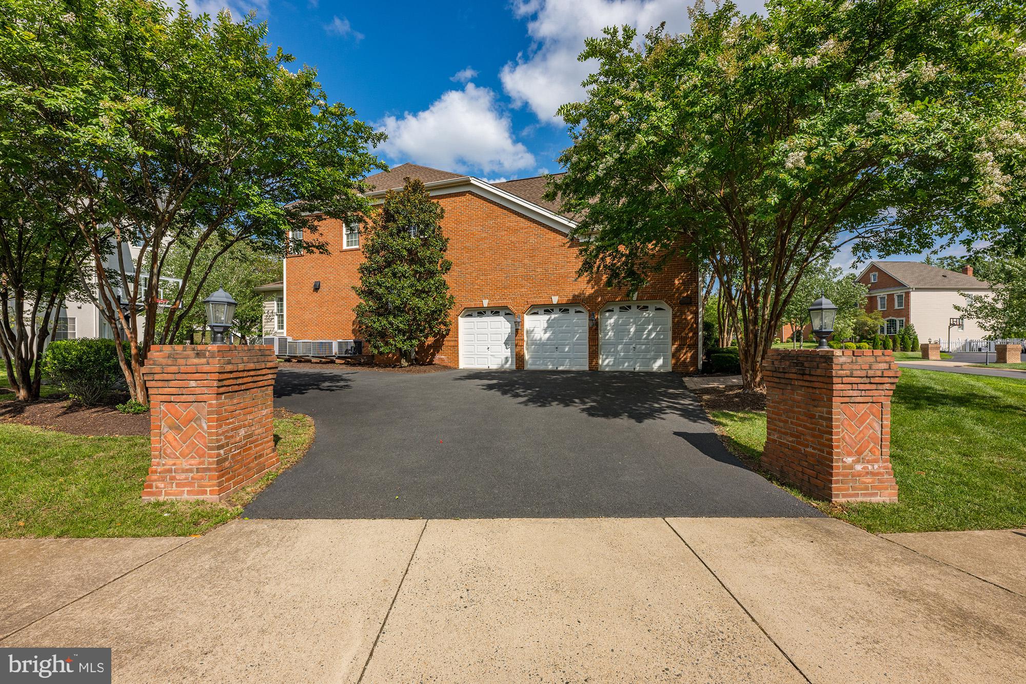 BELMONT COUNTRY CLUB - Residential