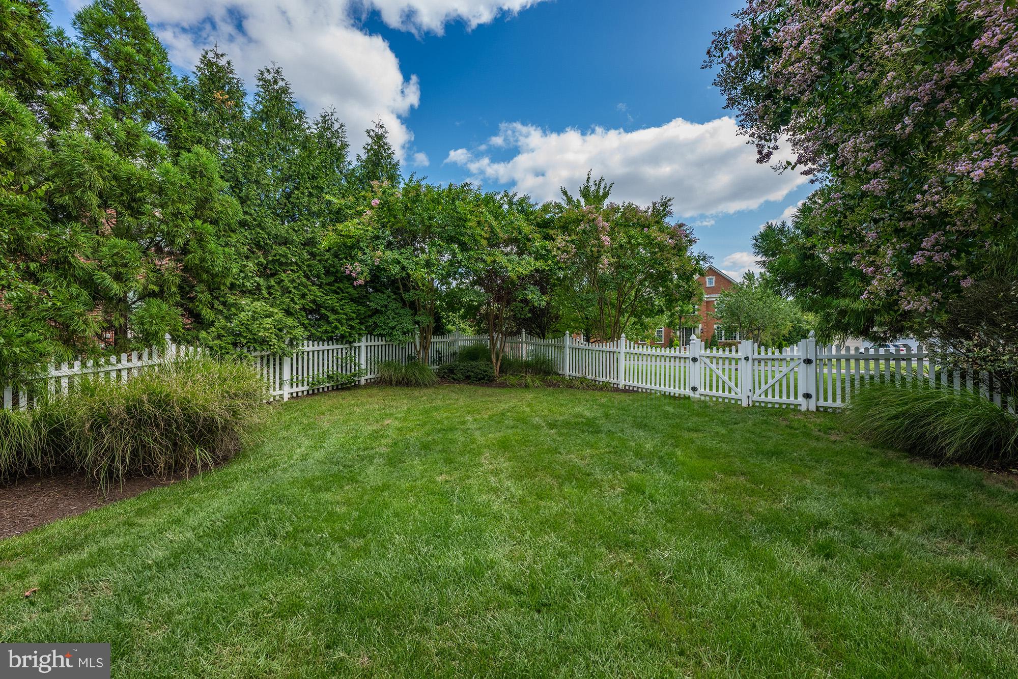 BELMONT COUNTRY CLUB - Residential