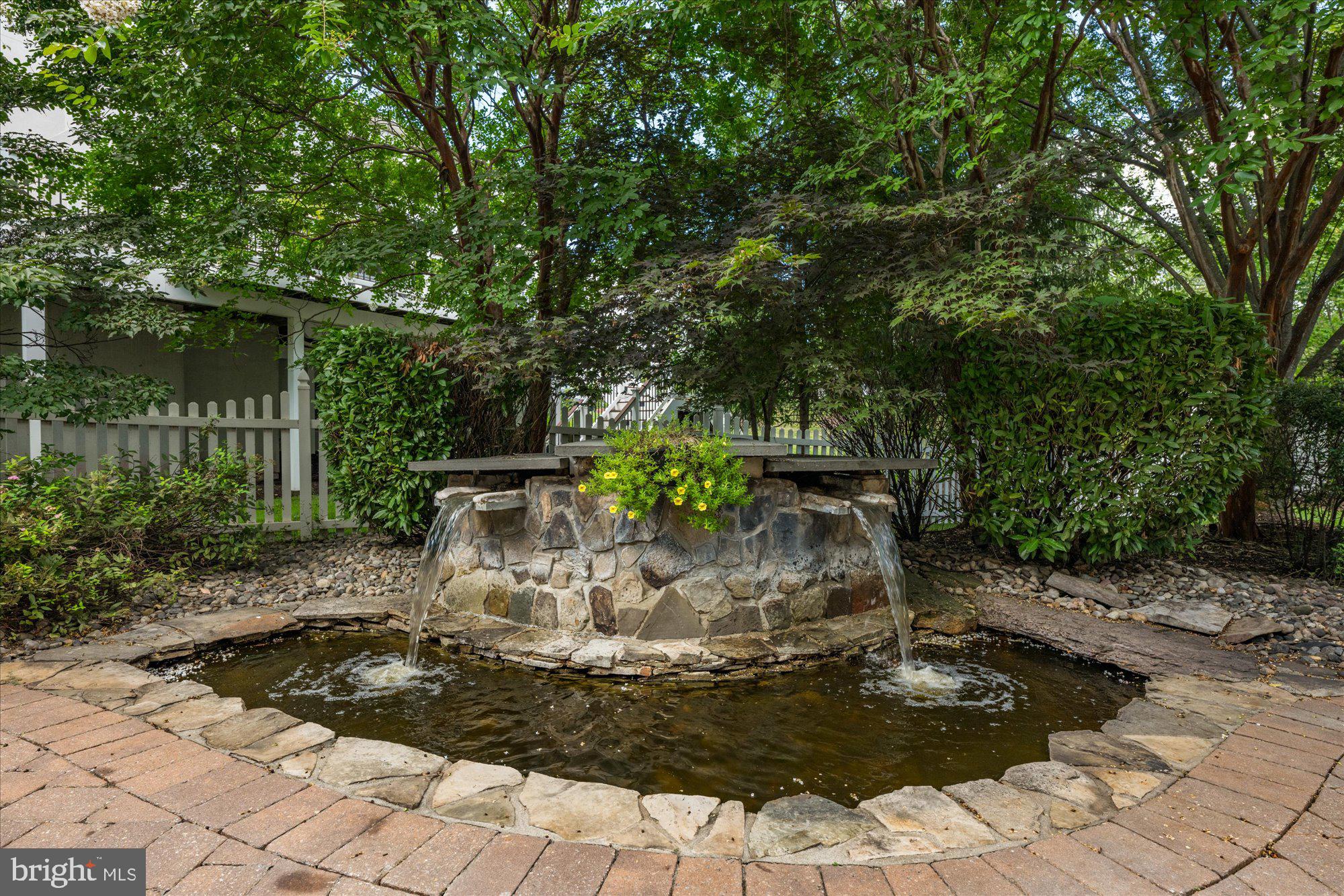 BELMONT COUNTRY CLUB - Residential