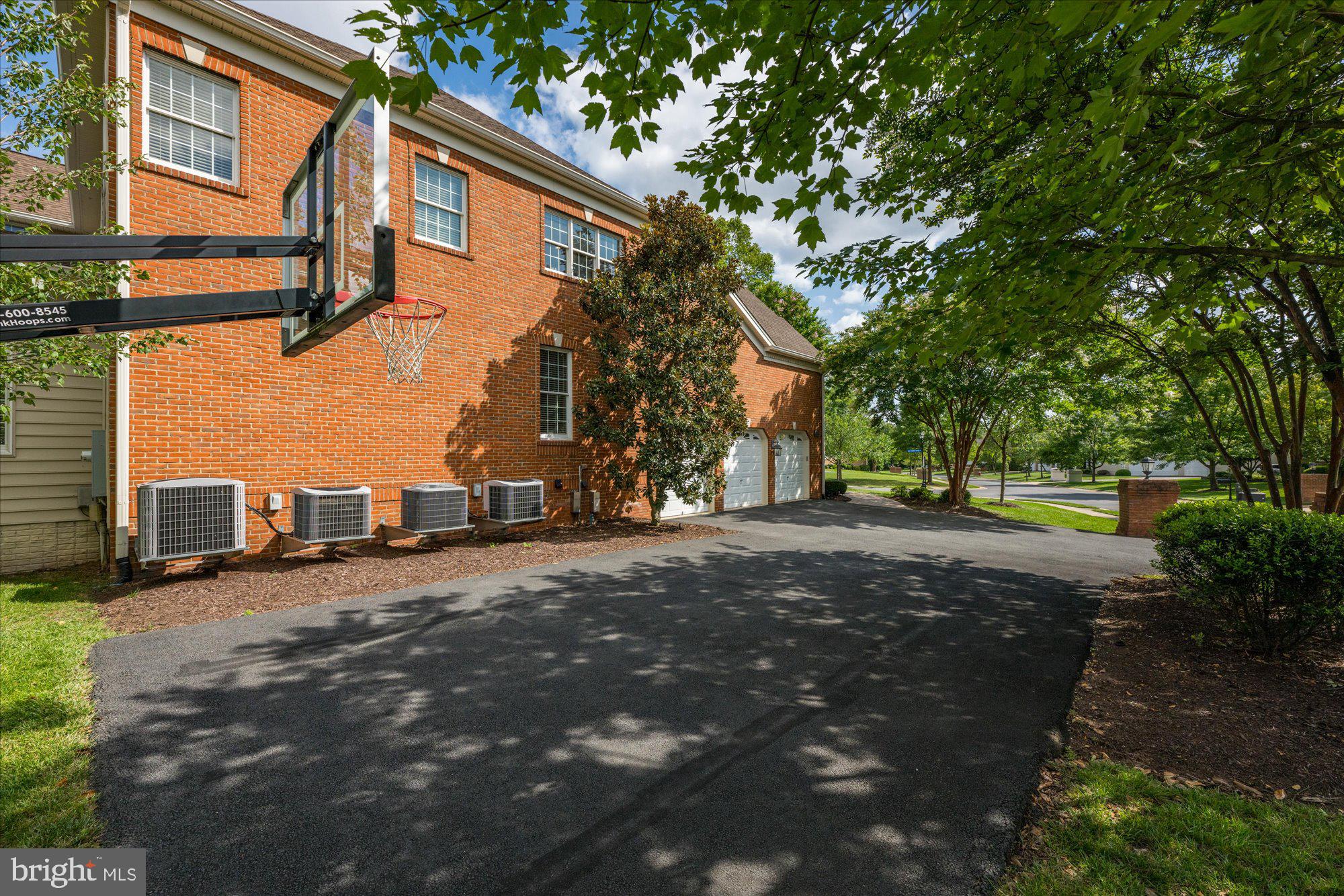 BELMONT COUNTRY CLUB - Residential