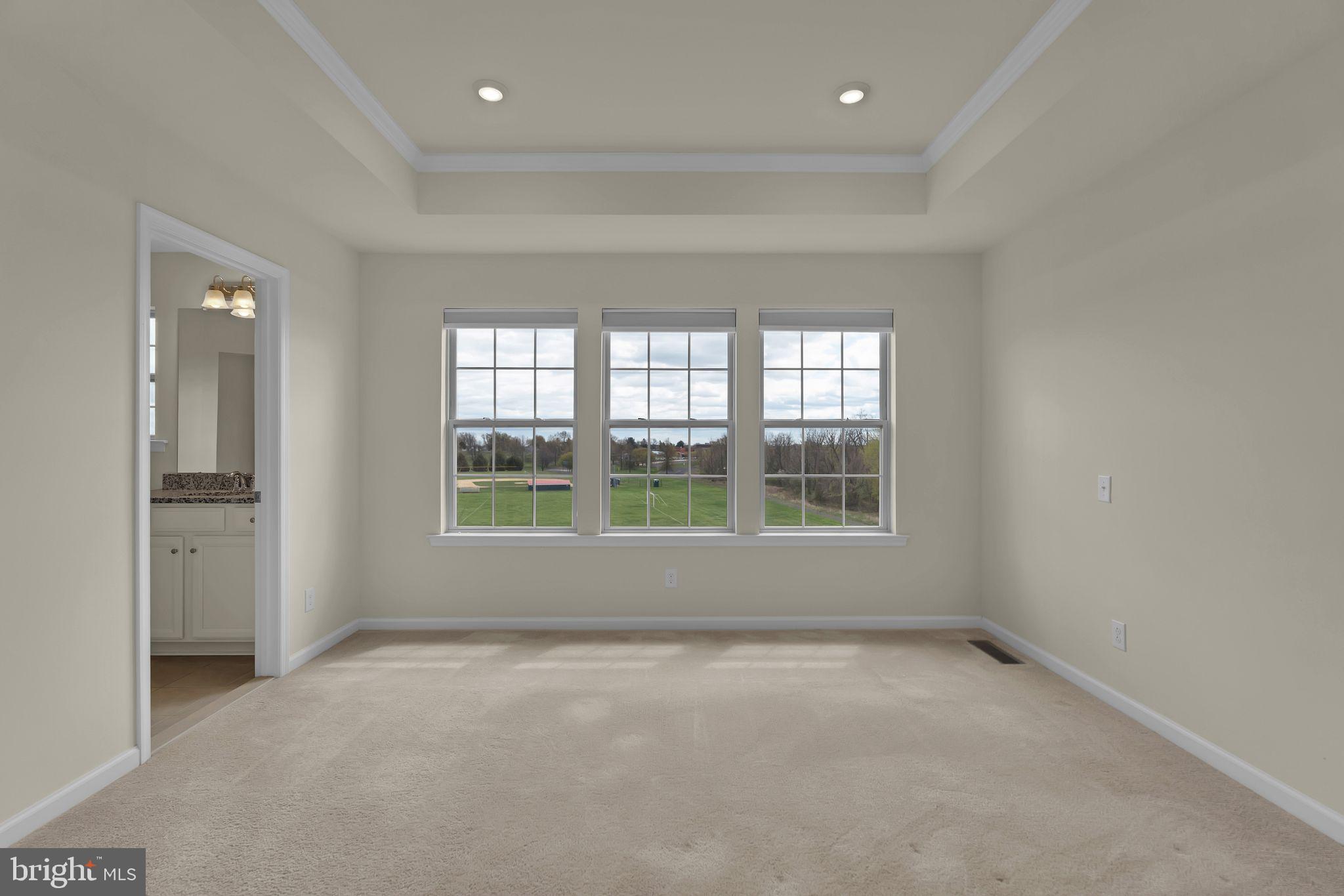 TALL OAKS - Residential