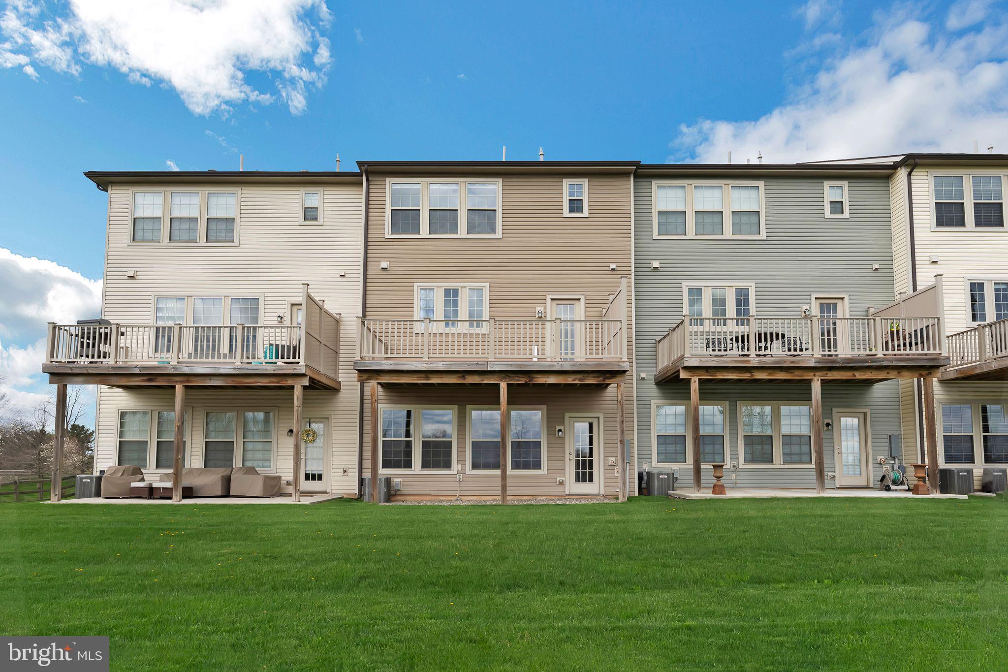 TALL OAKS - Residential