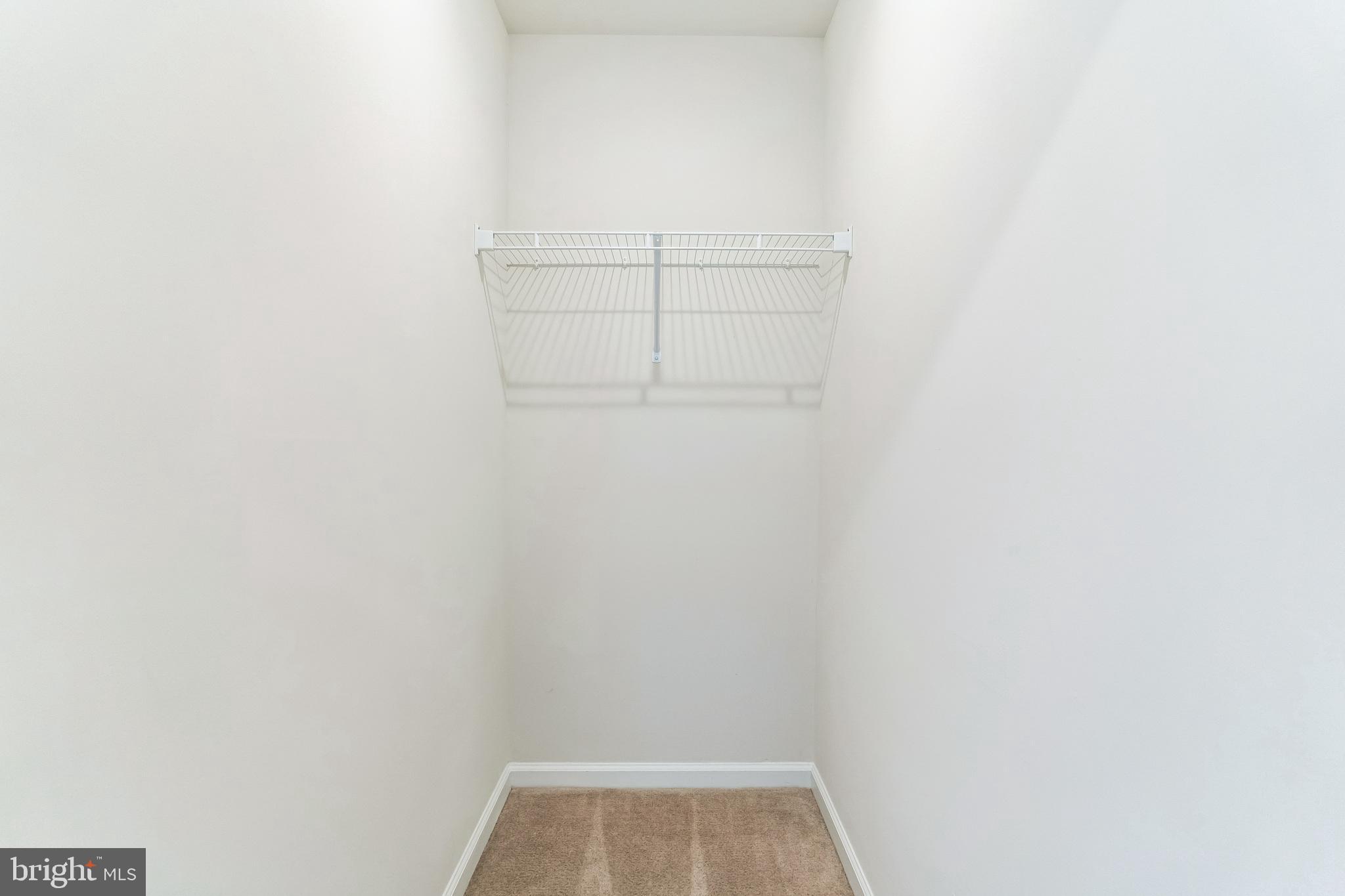 TALL OAKS - Residential