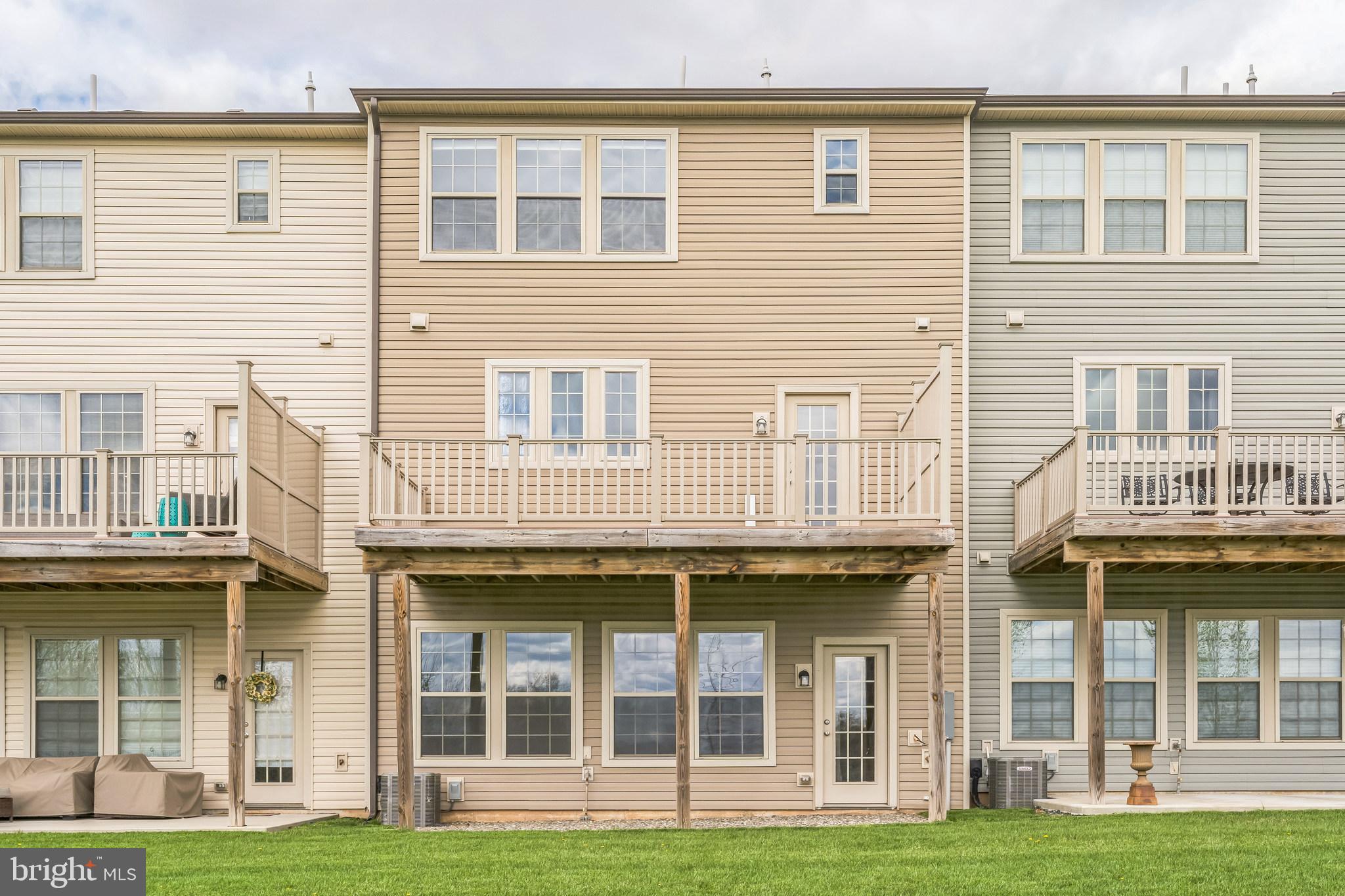 TALL OAKS - Residential