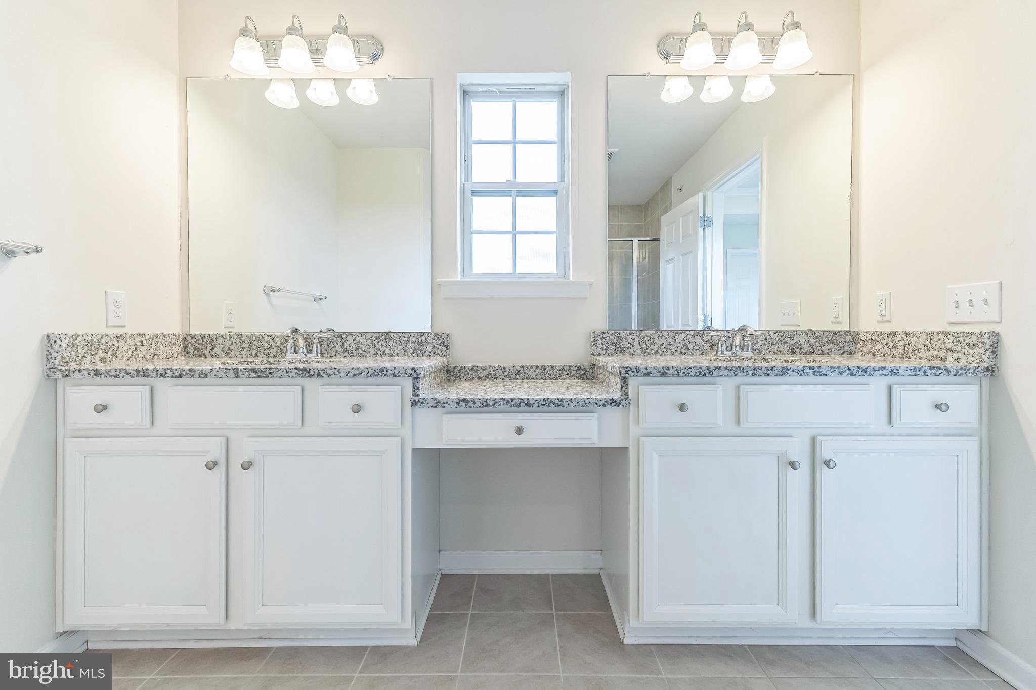 TALL OAKS - Residential