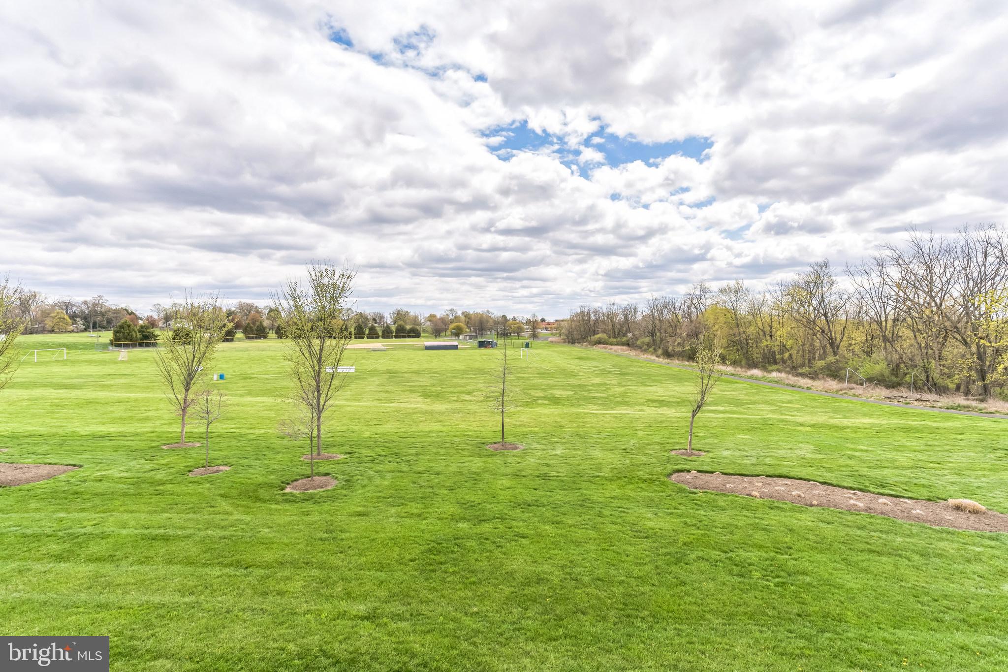 TALL OAKS - Residential