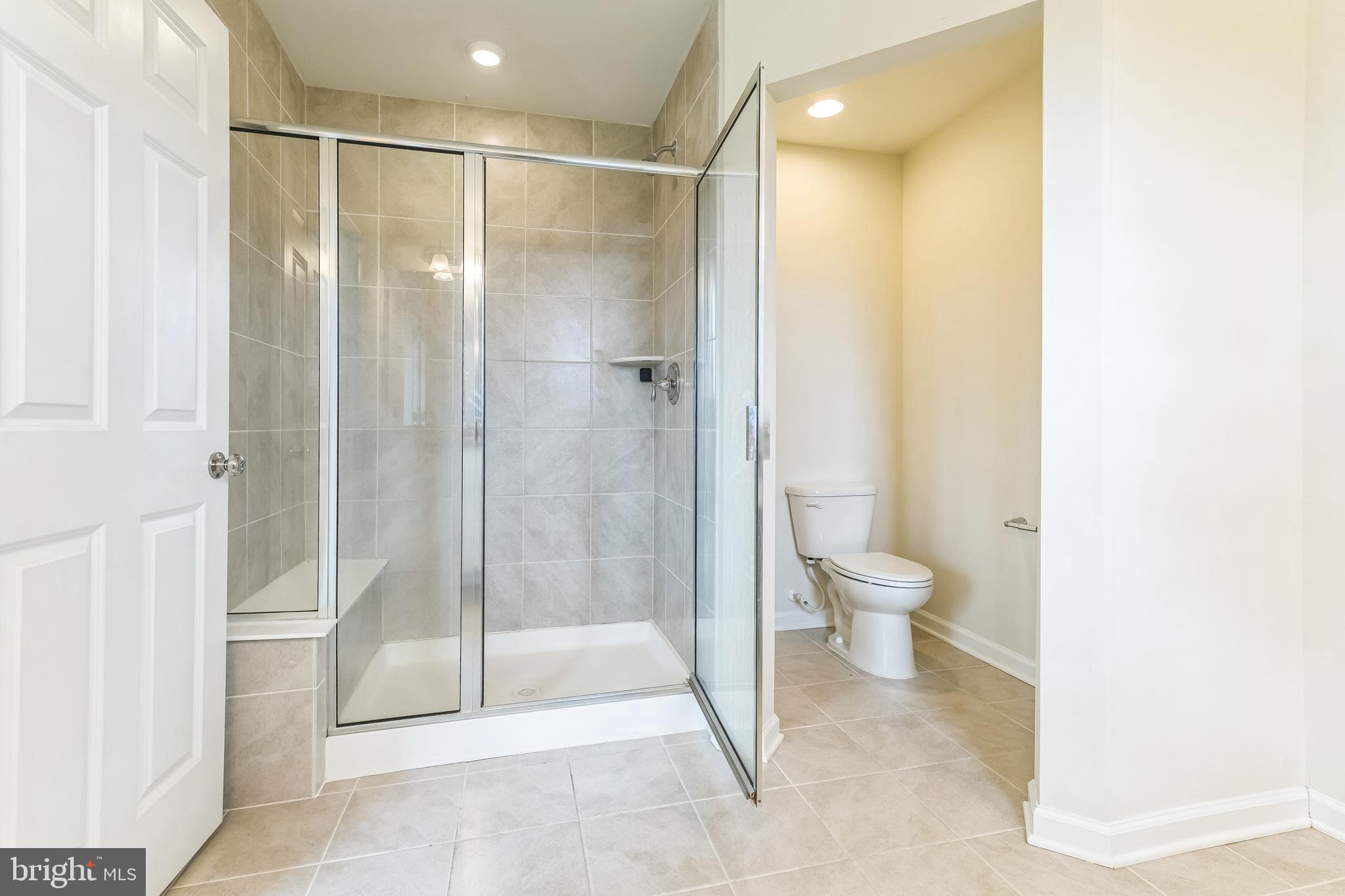 TALL OAKS - Residential