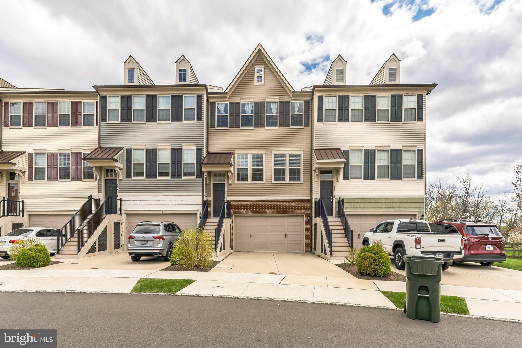 TALL OAKS - Residential