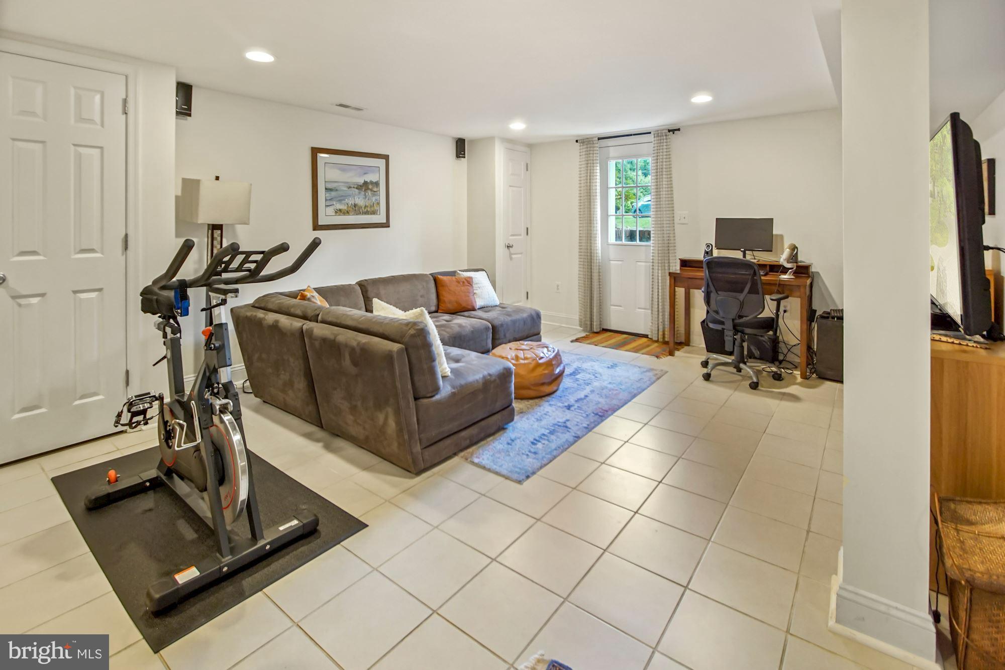 OLD FARM - Residential Lease