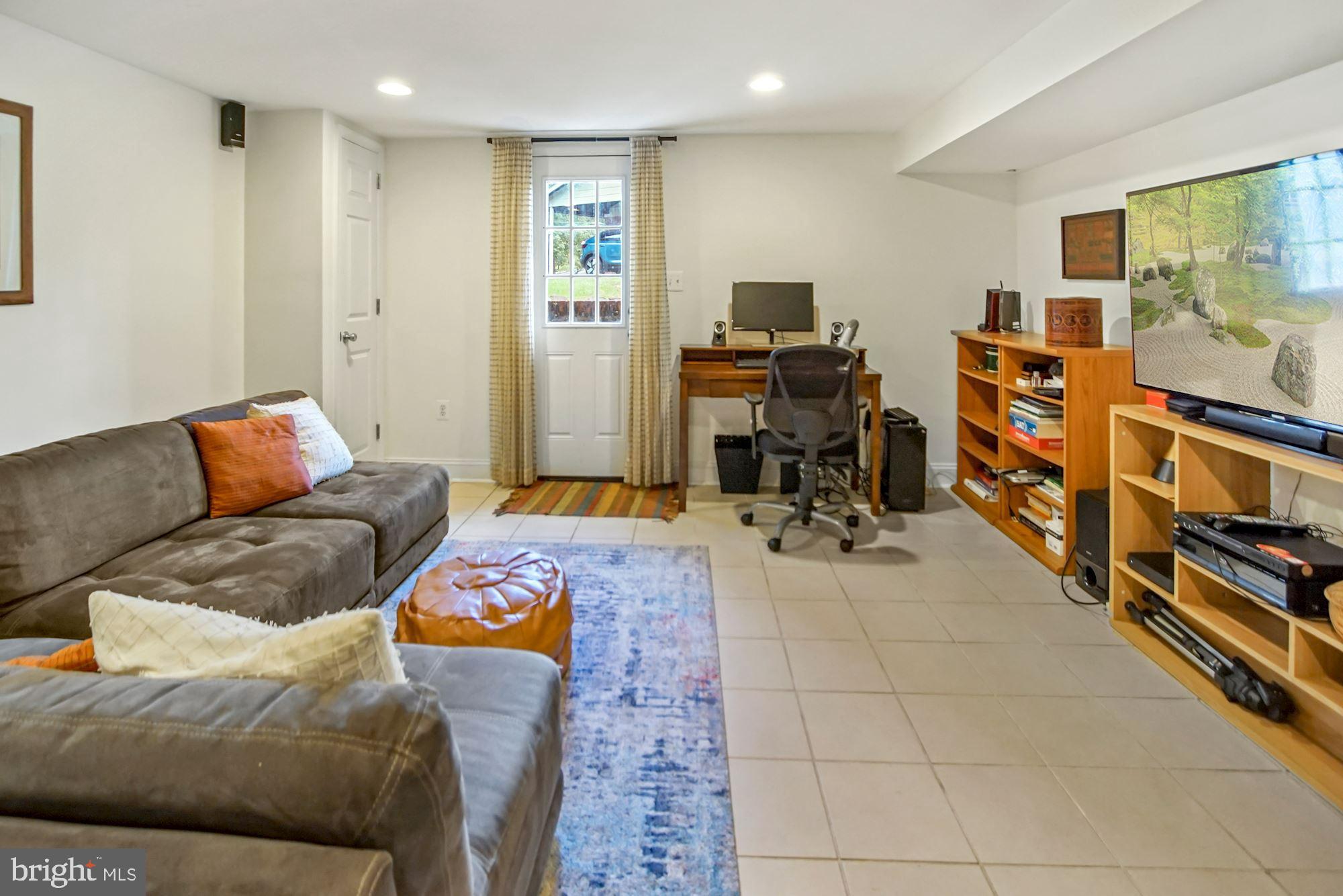 OLD FARM - Residential Lease