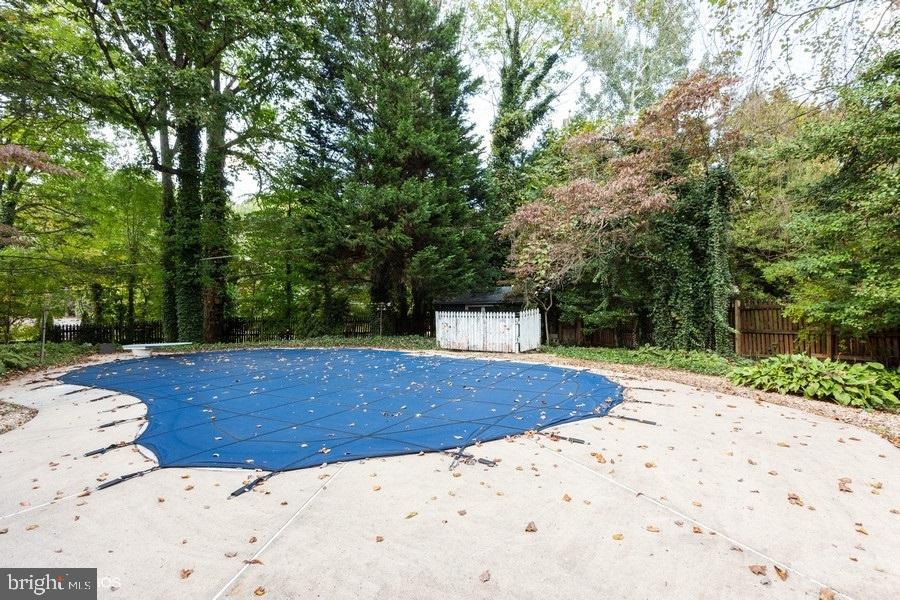 FAIRMONT - Residential