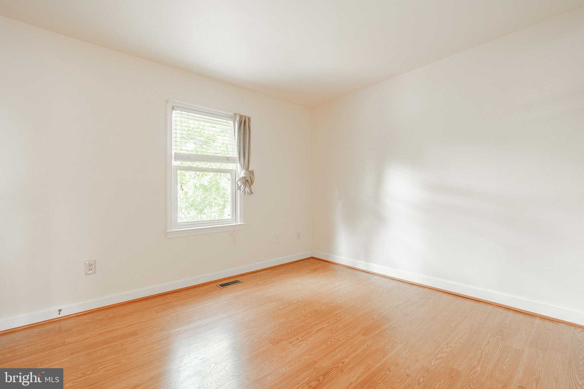 SKYLINE VILLAGE - Residential Lease