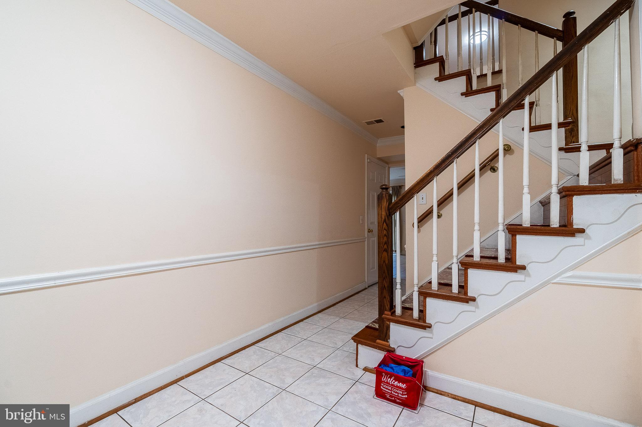 SKYLINE VILLAGE - Residential Lease