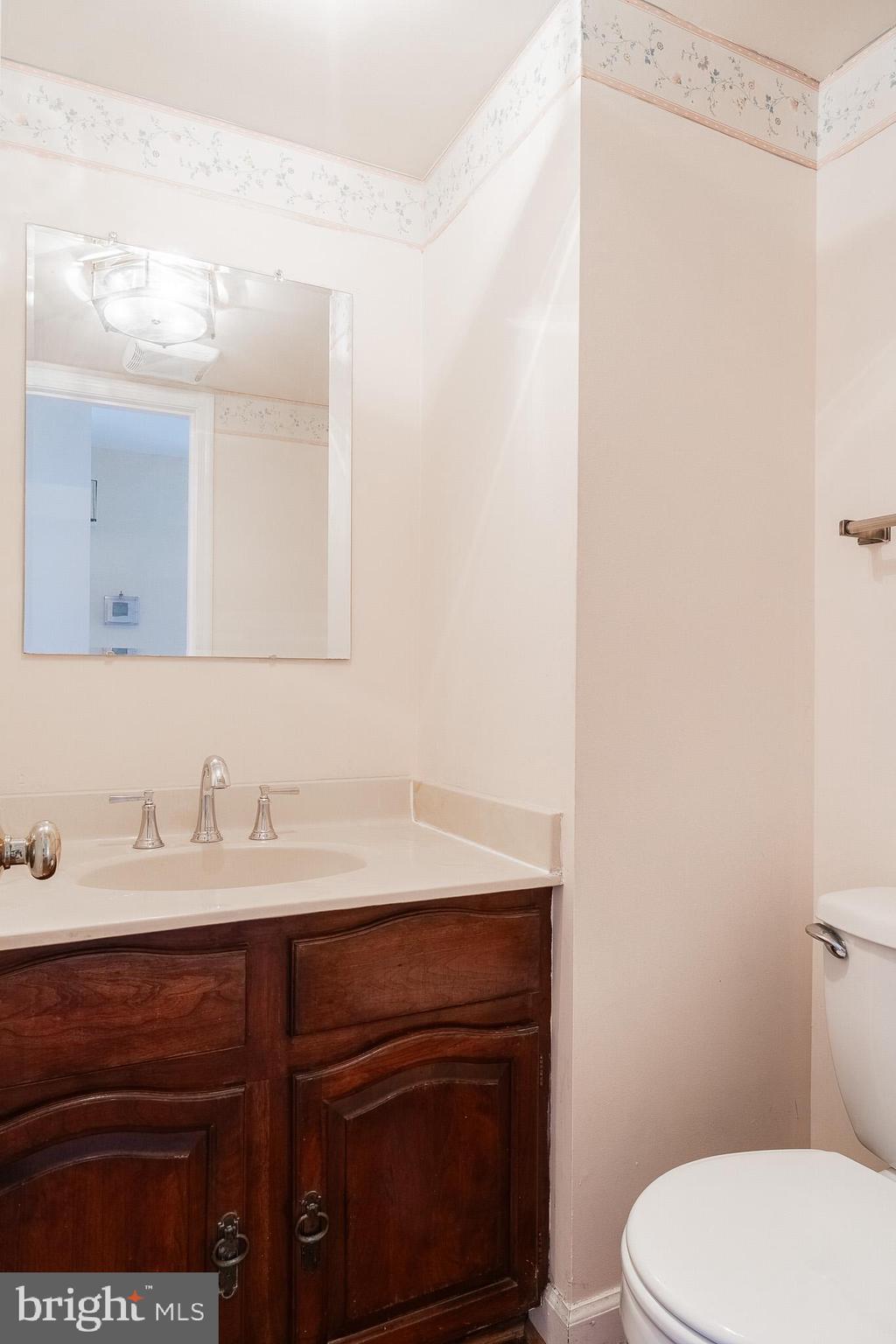 SKYLINE VILLAGE - Residential Lease