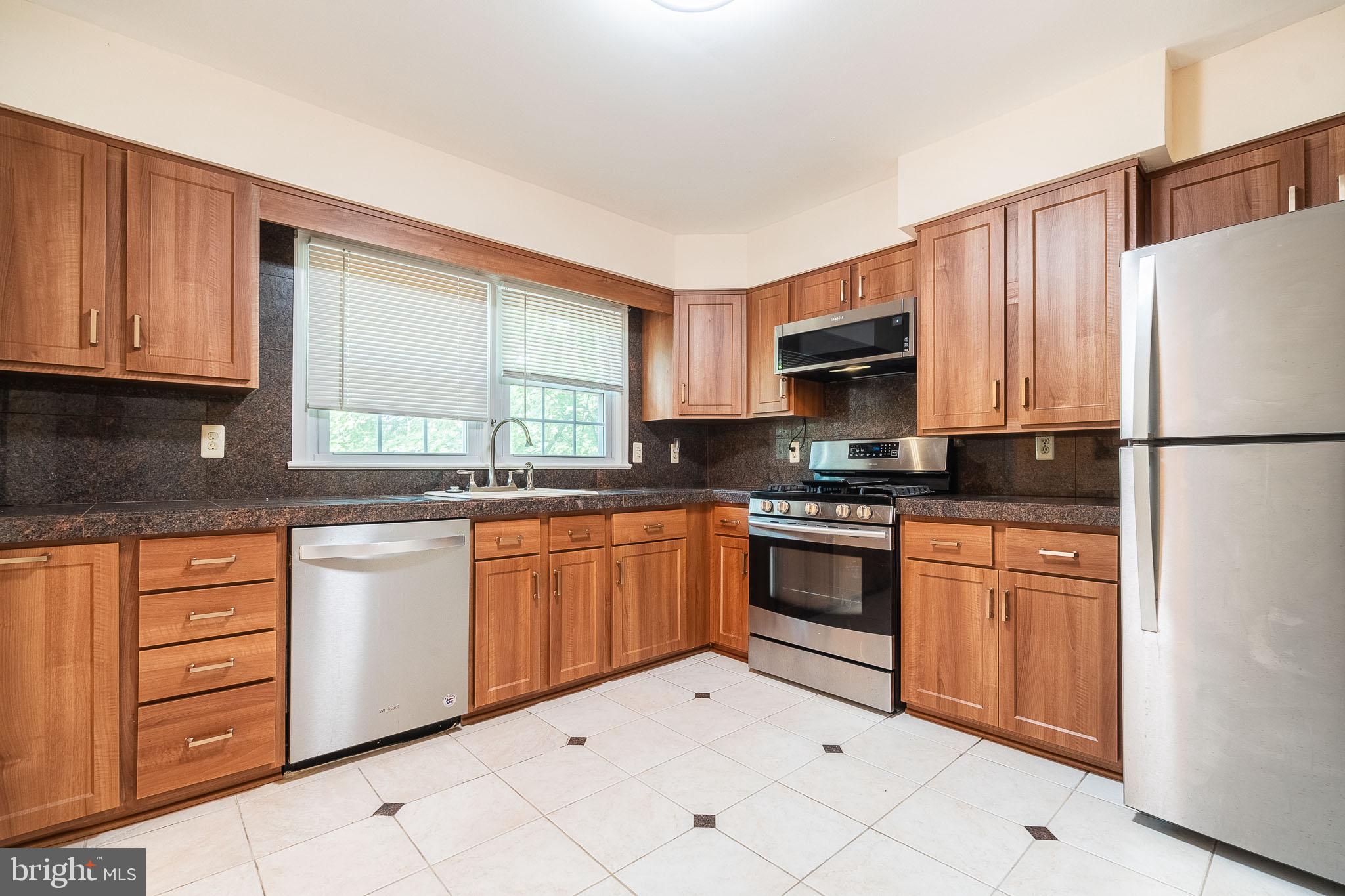 SKYLINE VILLAGE - Residential Lease