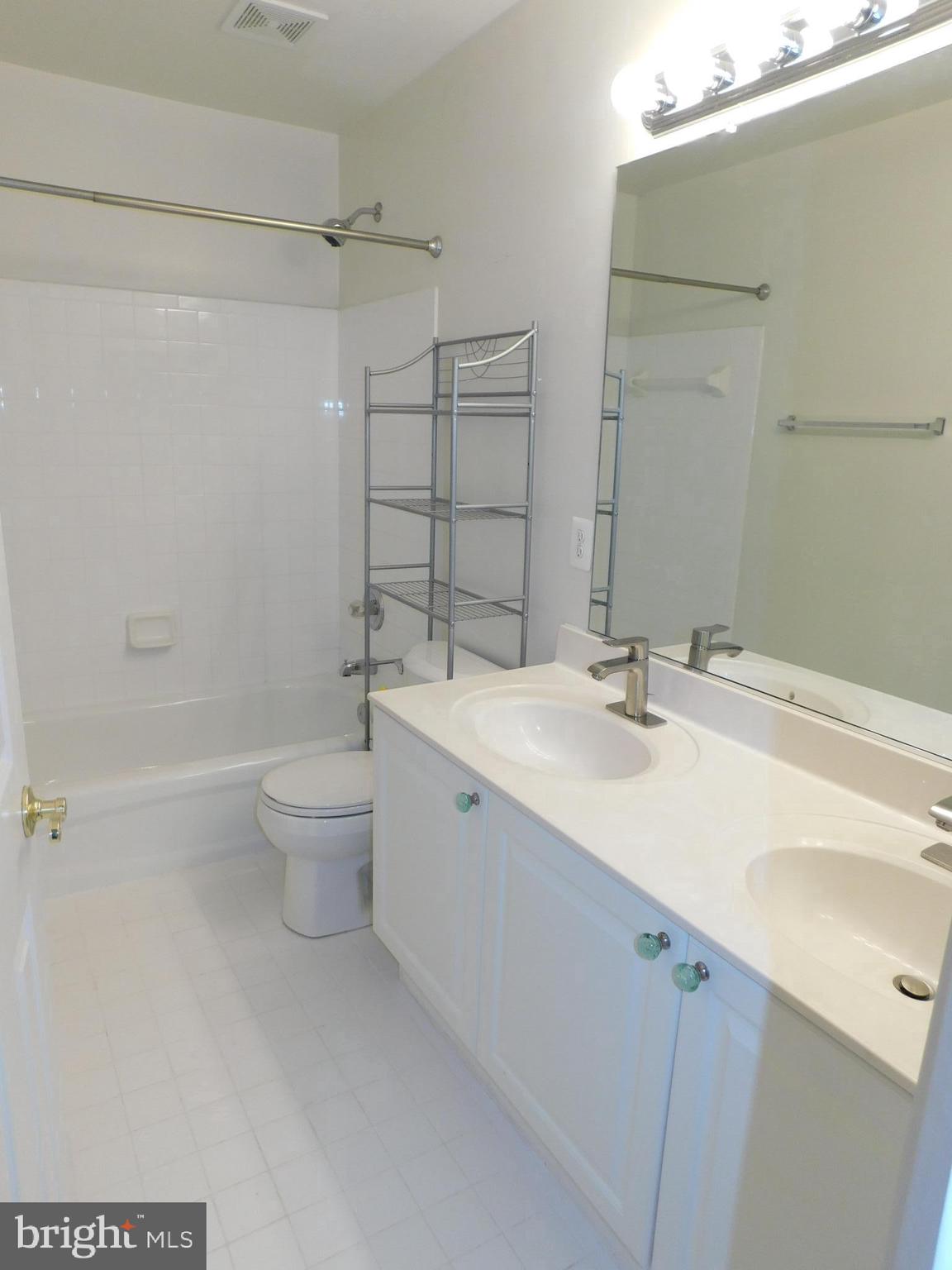 NORTH CLEARVIEW HEIGHTS - Residential Lease